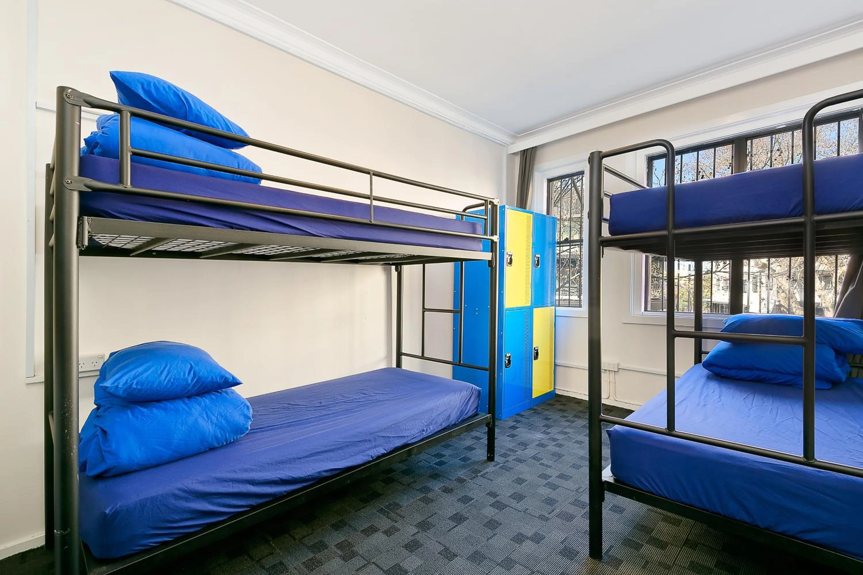 bunk bed, Bed in Secret Garden Backpackers, Sydney