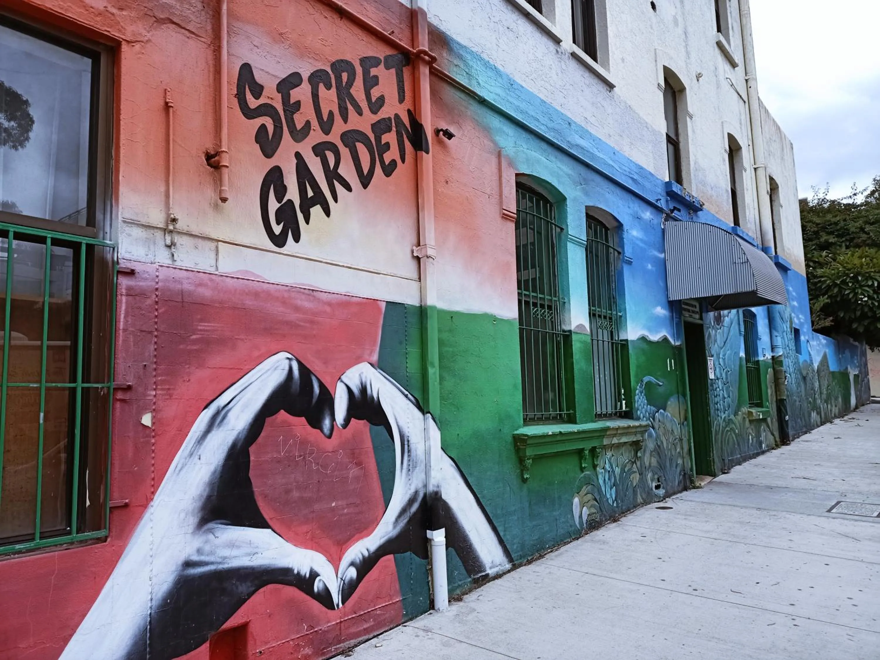 Property building in Secret Garden Backpackers, Sydney