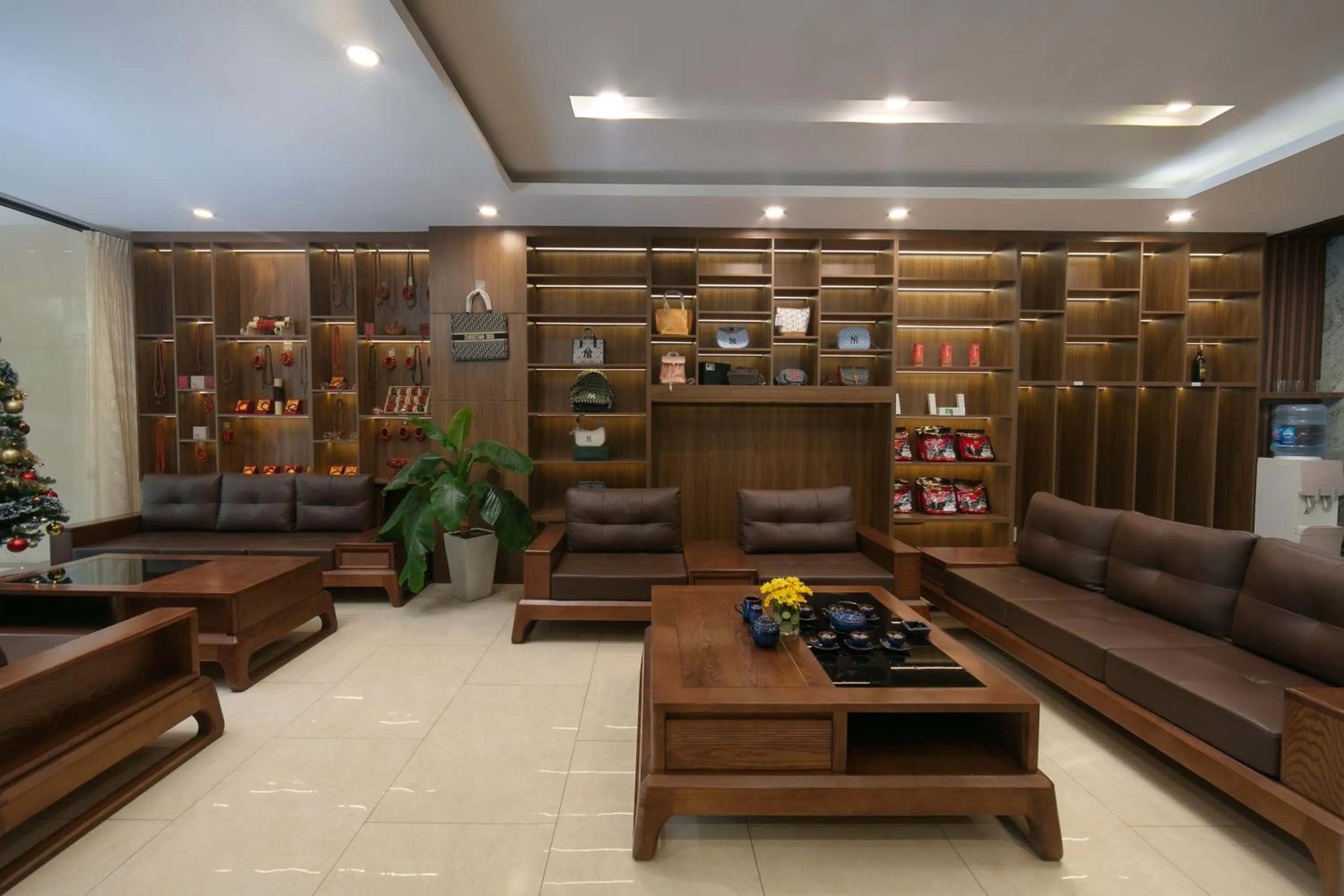 Brilliant Me Tri Hotel & Spa