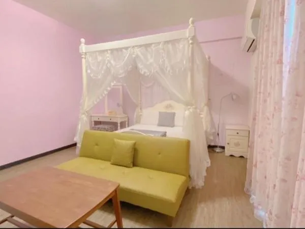 Bed in Village Villa B&B