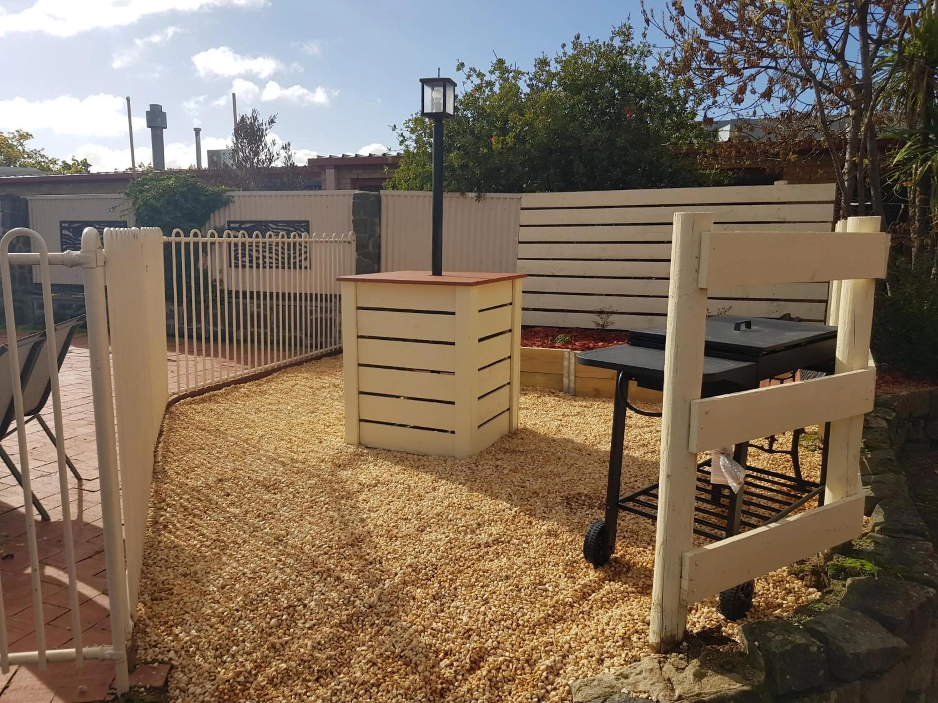 BBQ facilities in Ararat Colonial Lodge Motel