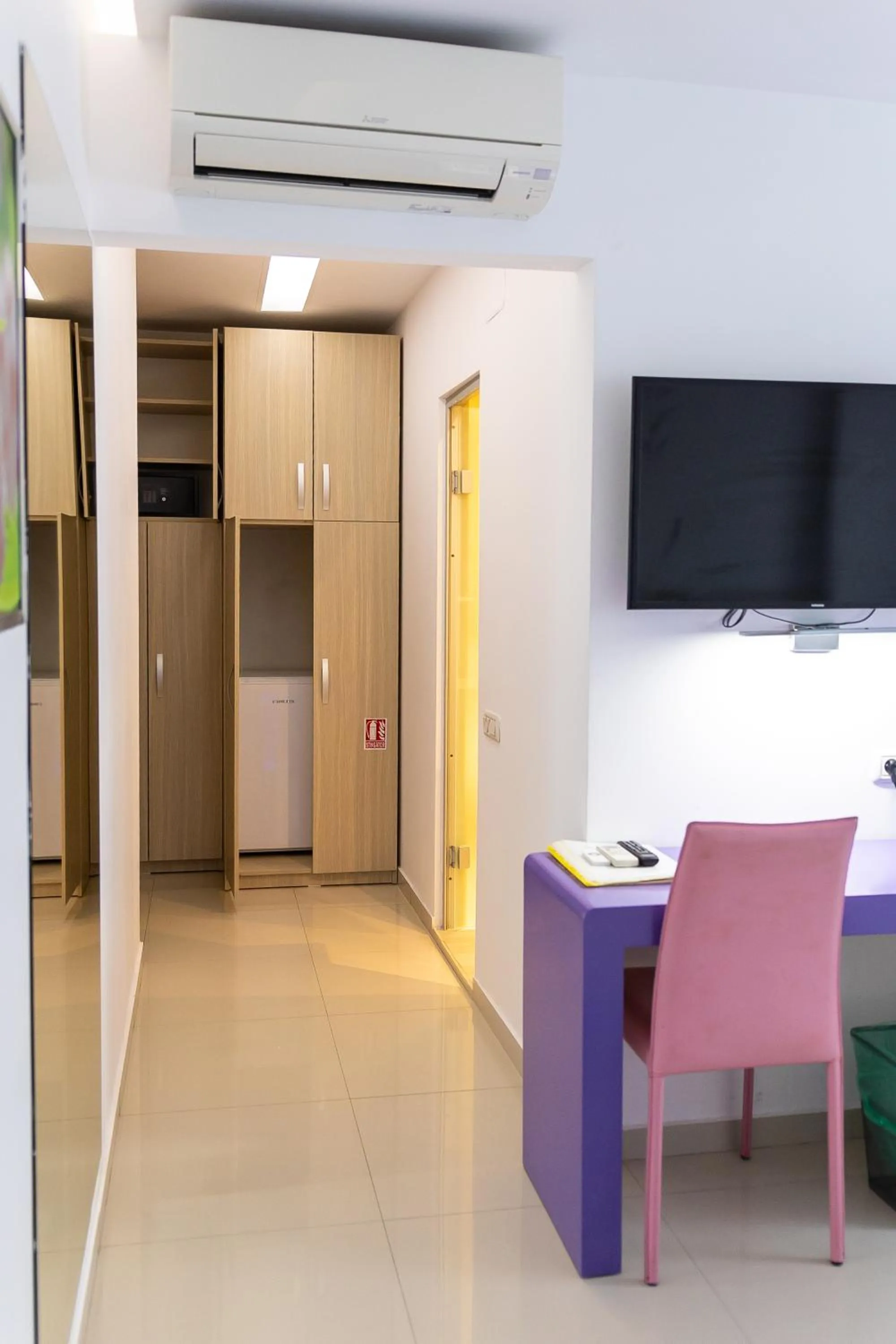 TV and multimedia in Hotel Christina Plus