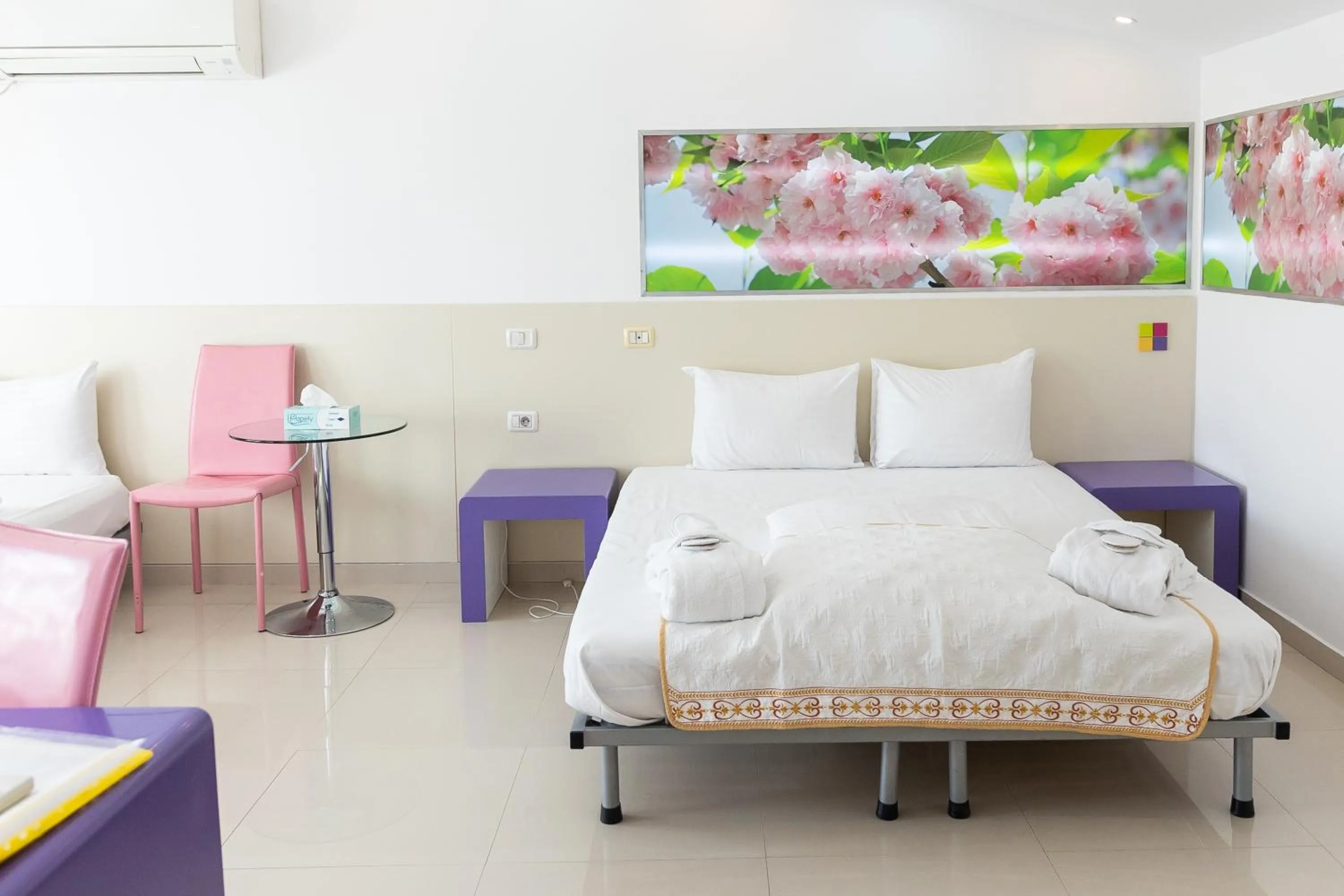 Bedroom, Bed in Hotel Christina Plus