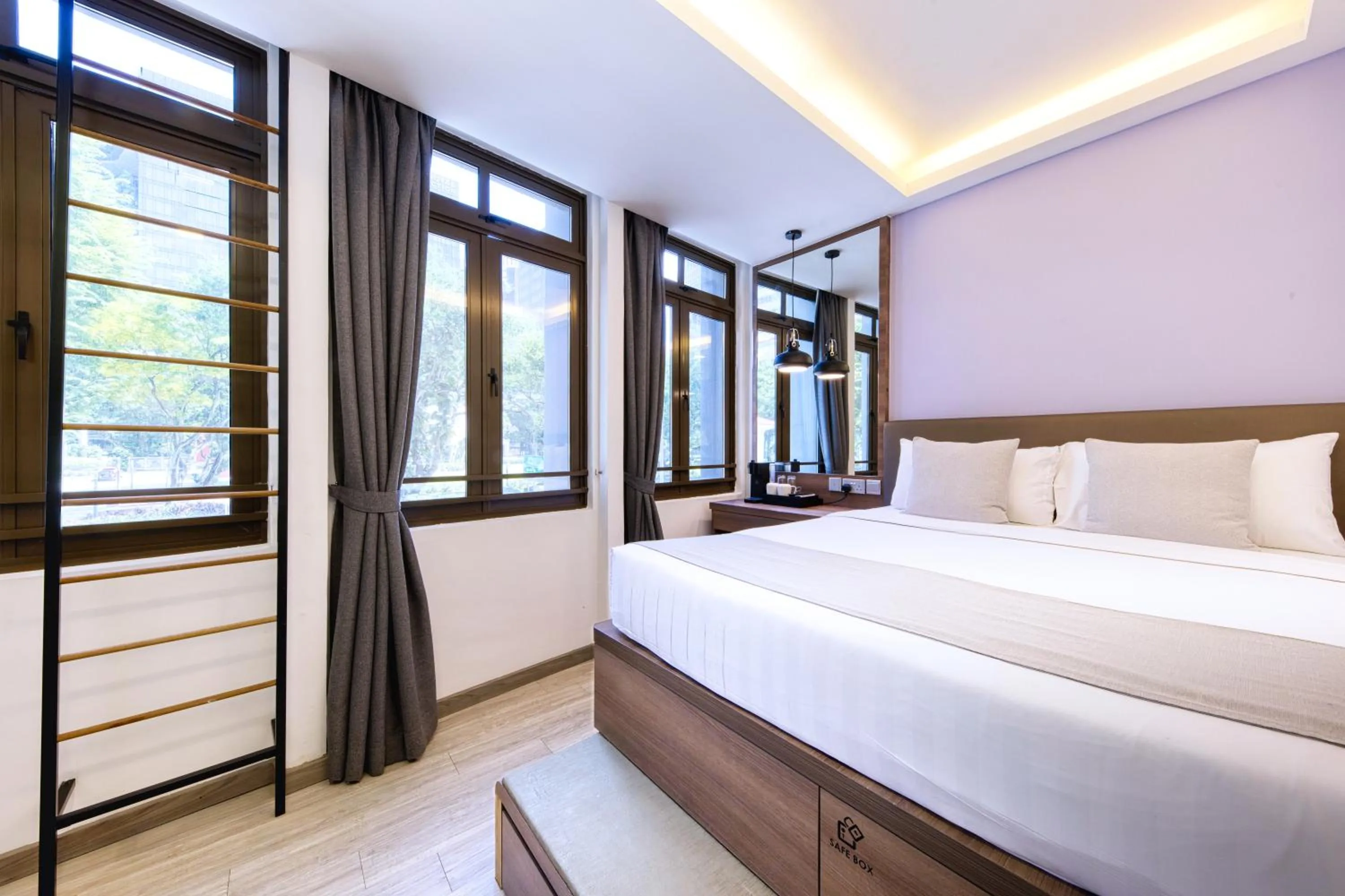 Photo of the whole room, Bed in Habyt Clarke Quay