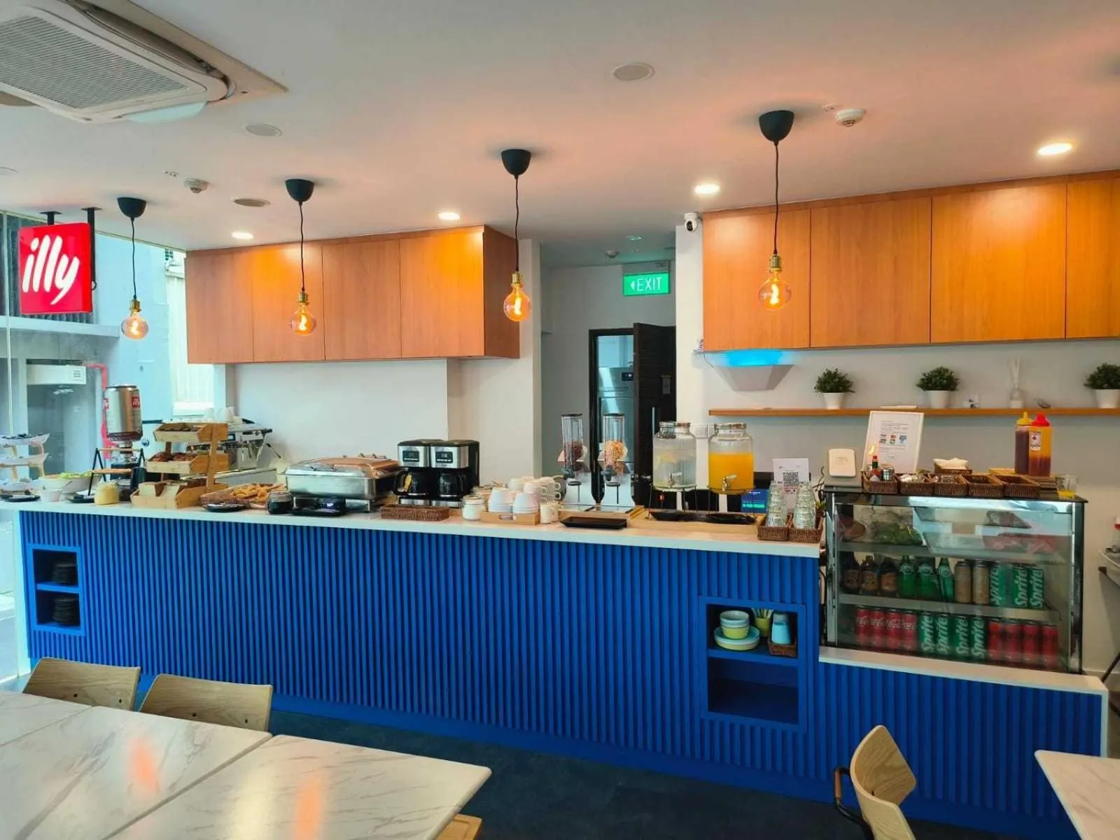 Breakfast in Habyt Clarke Quay