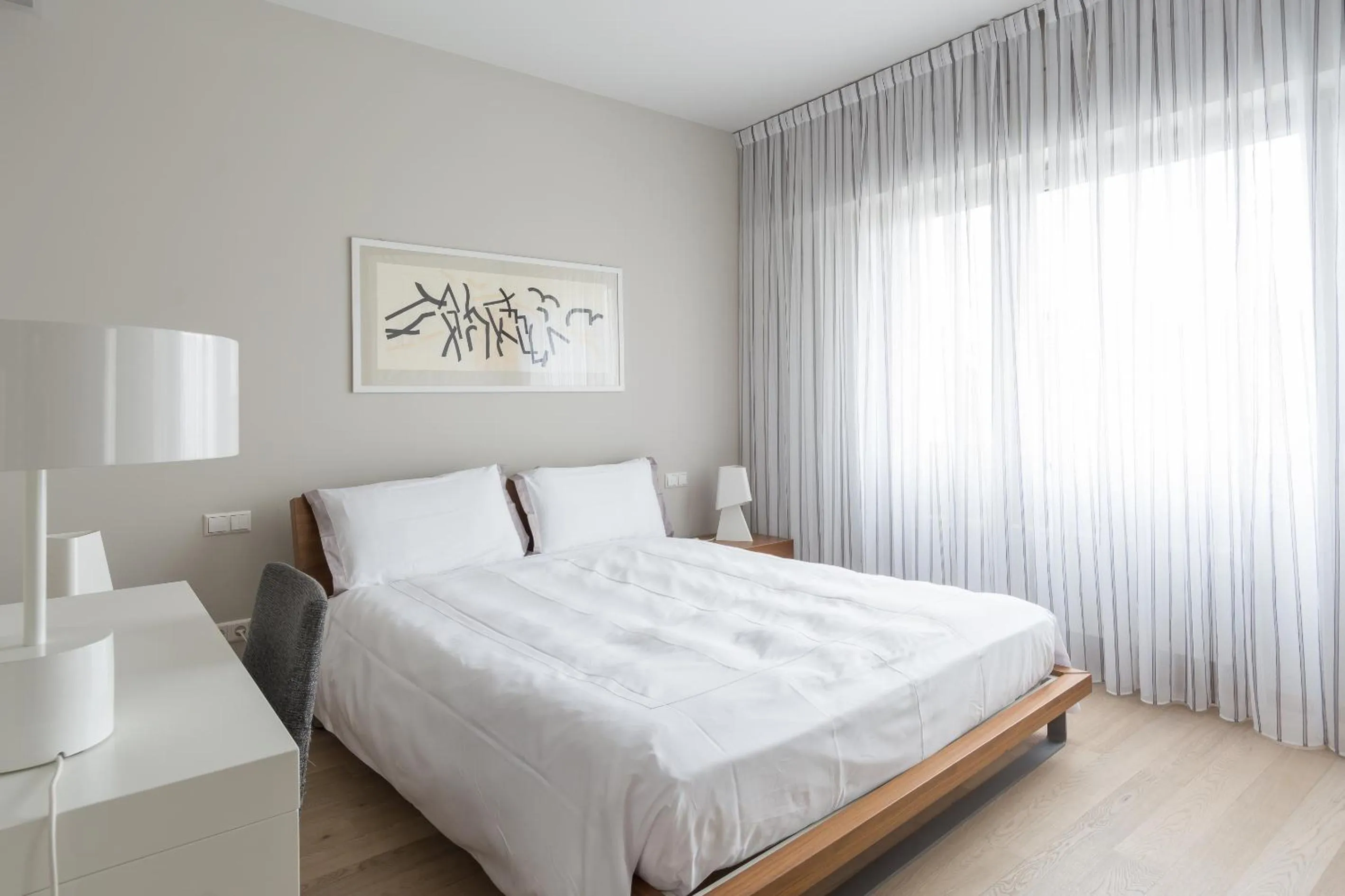 Bed in Four Stars Aparthotel