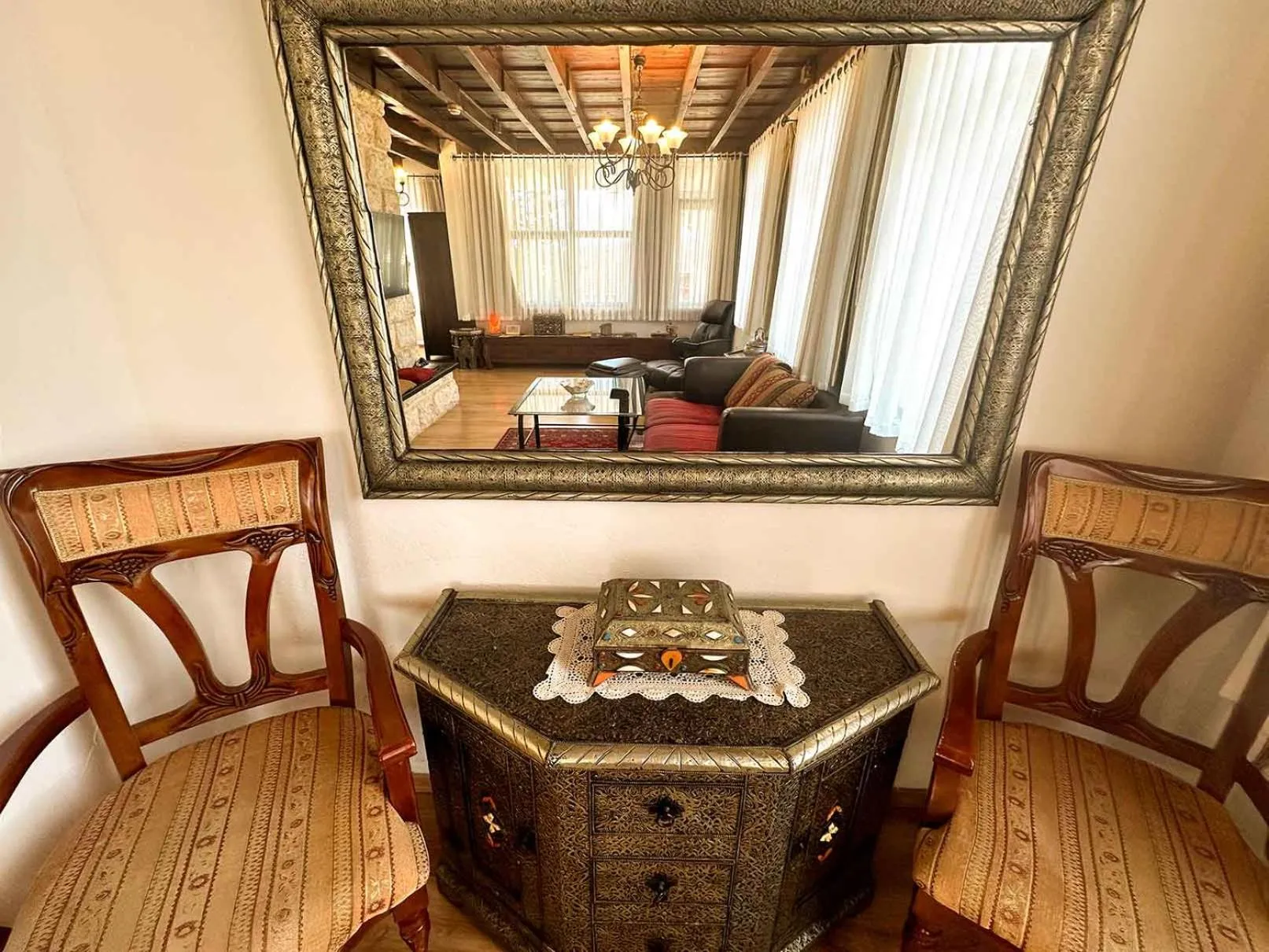 Bed in Beit Shalom Historical boutique Hotel