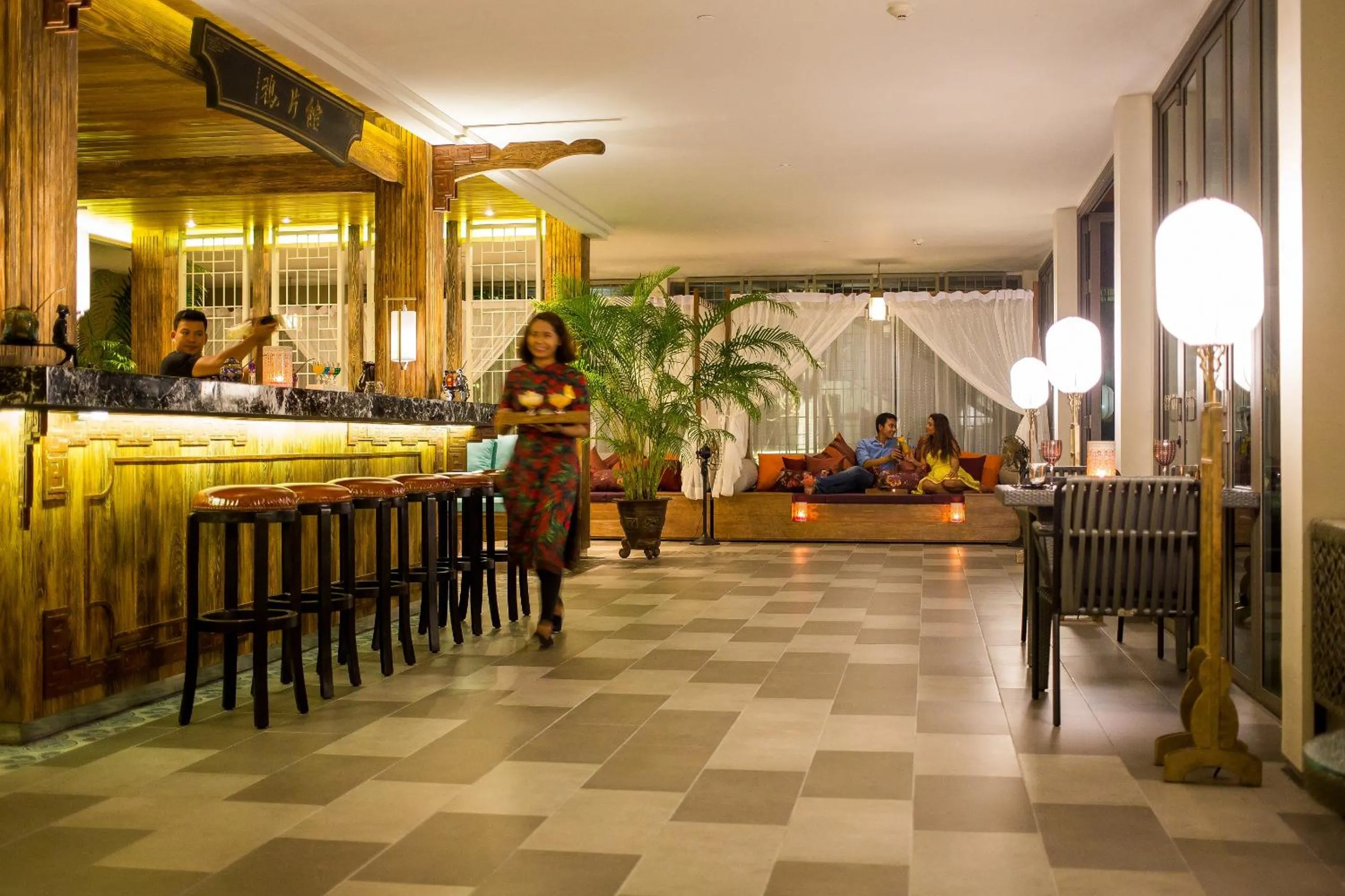 Restaurant/places to eat in Fusion Suites Phuket Patong