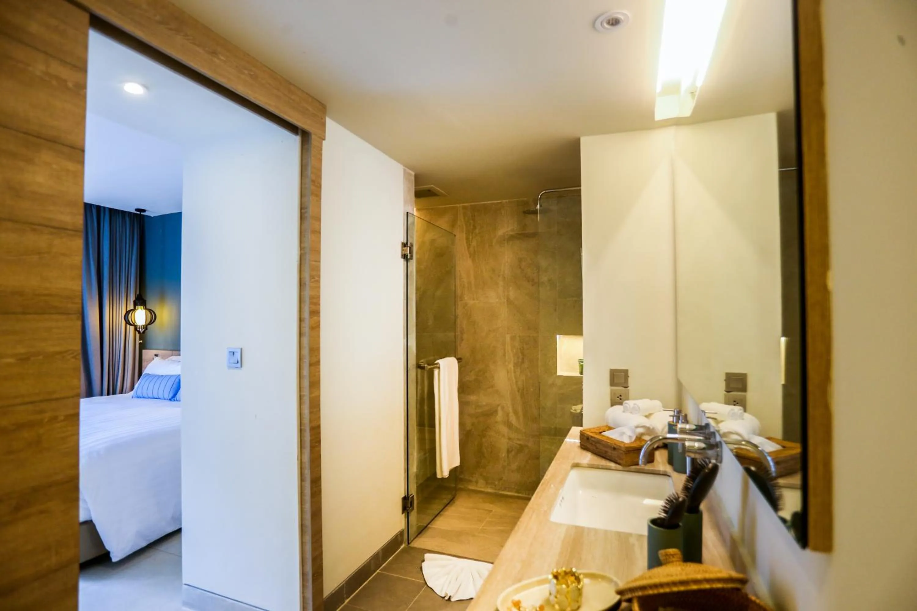 Bathroom, Bed in Fusion Suites Phuket Patong