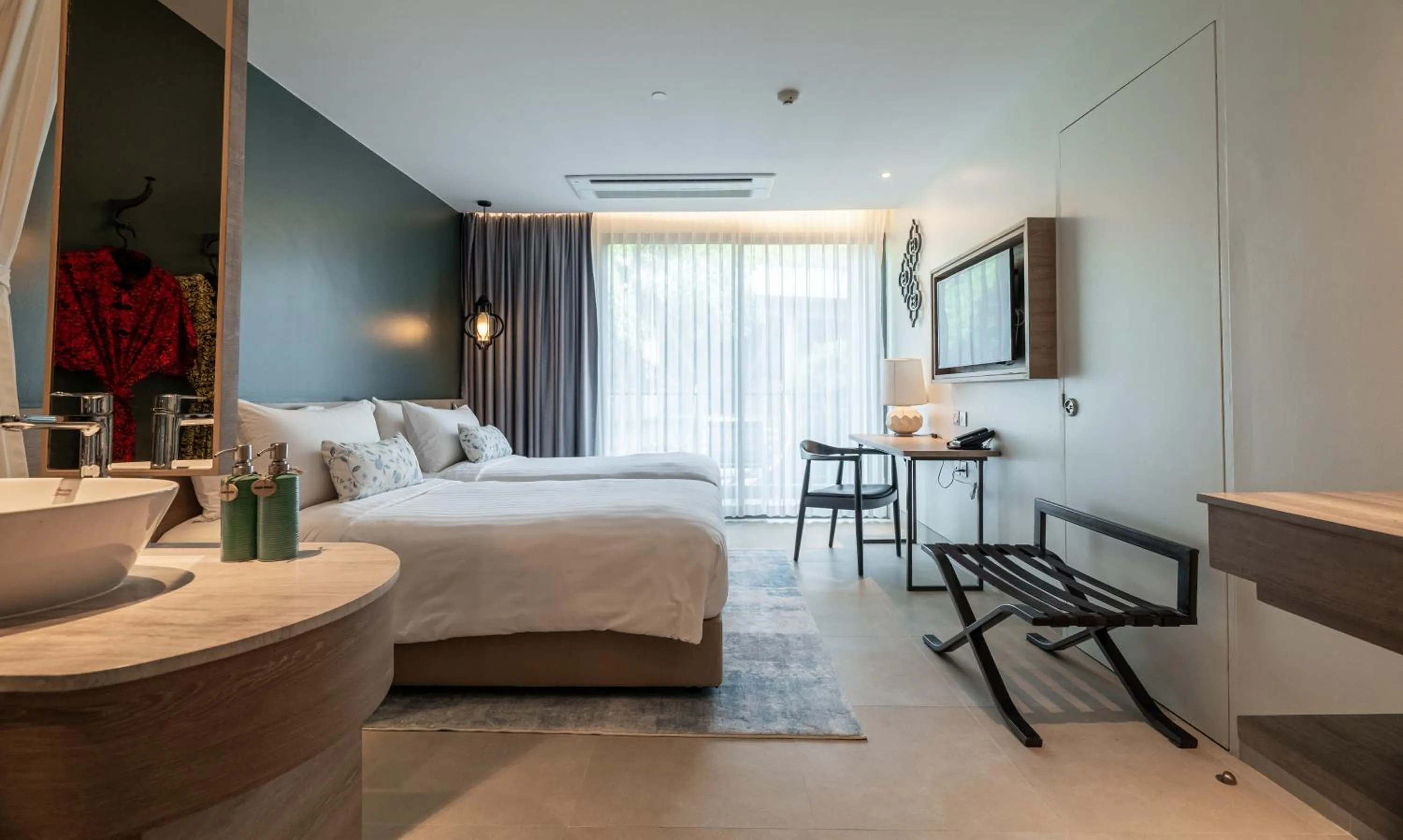 Bedroom, Bed in Fusion Suites Phuket Patong