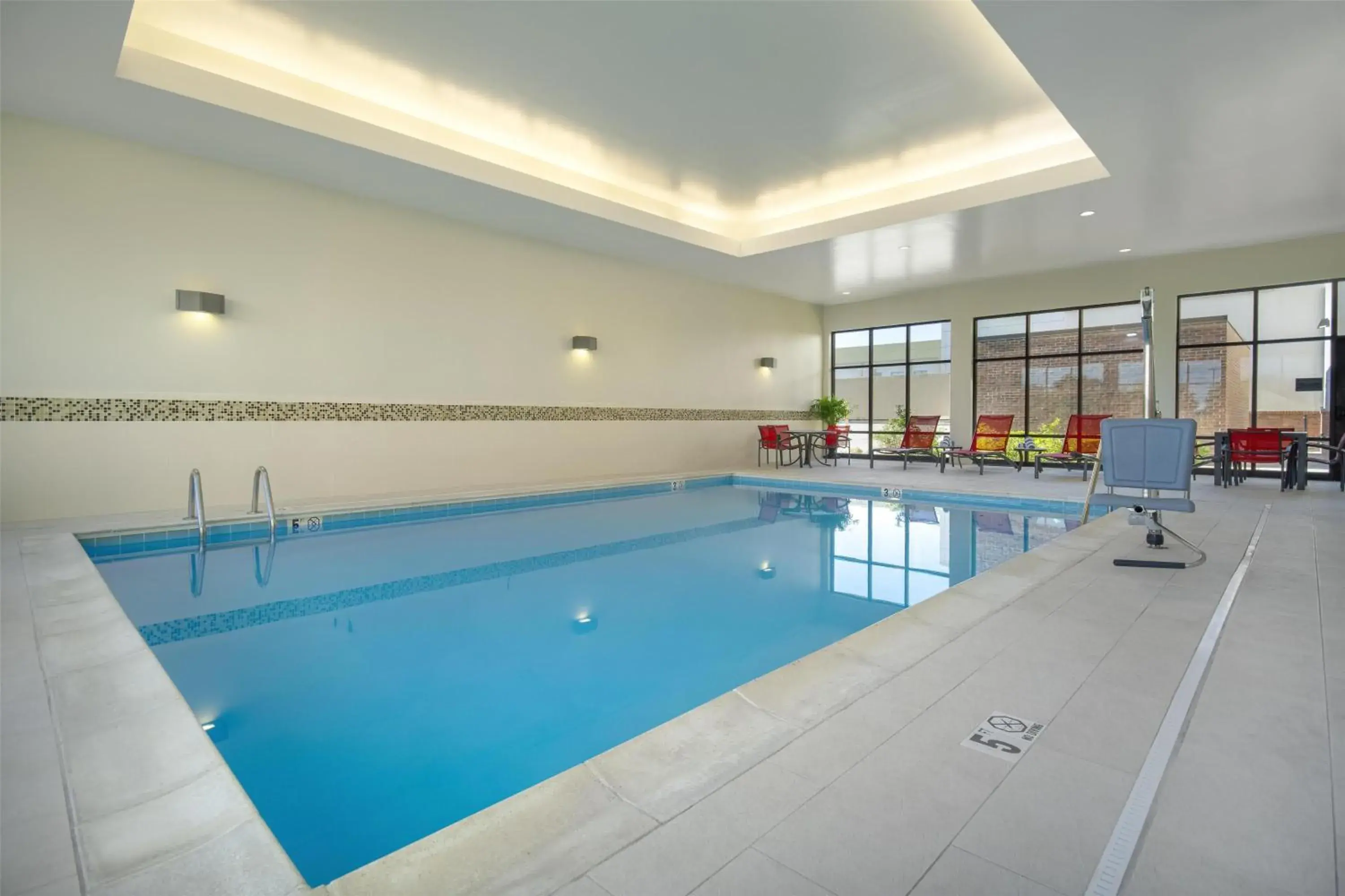 Pool view in Hampton Inn & Suites Columbus Scioto Downs Pool view in Hampton Inn & Suites Columbus Scioto Downs