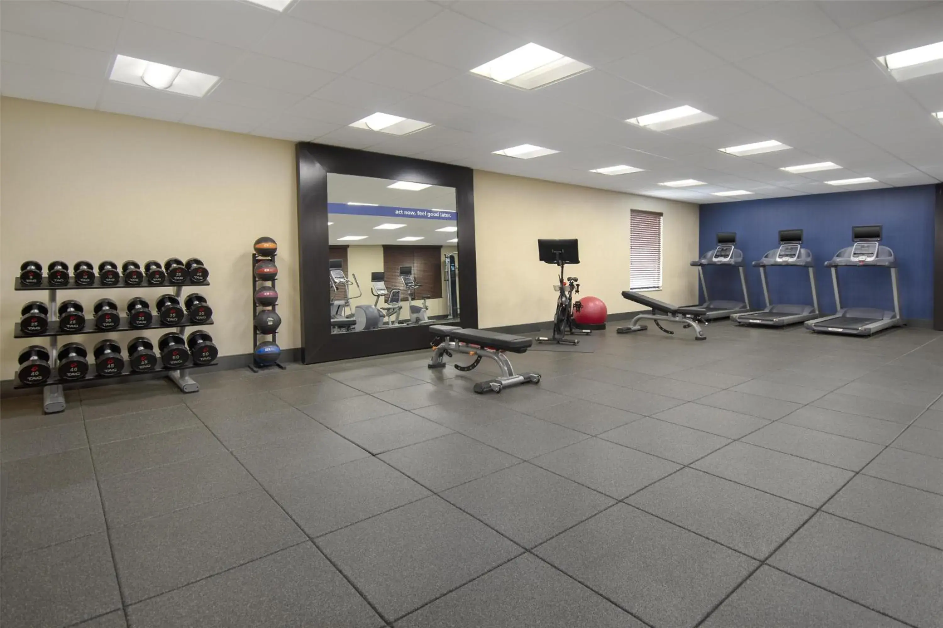 Fitness centre/facilities in Hampton Inn & Suites Columbus Scioto Downs Fitness centre/facilities in Hampton Inn & Suites Columbus Scioto Downs