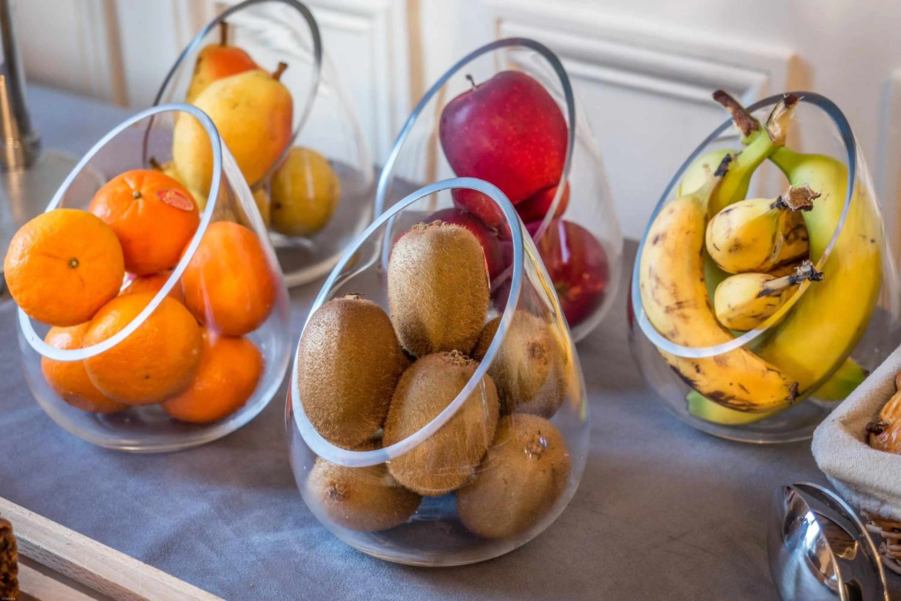Continental breakfast in Hôtel Château de la Marlière