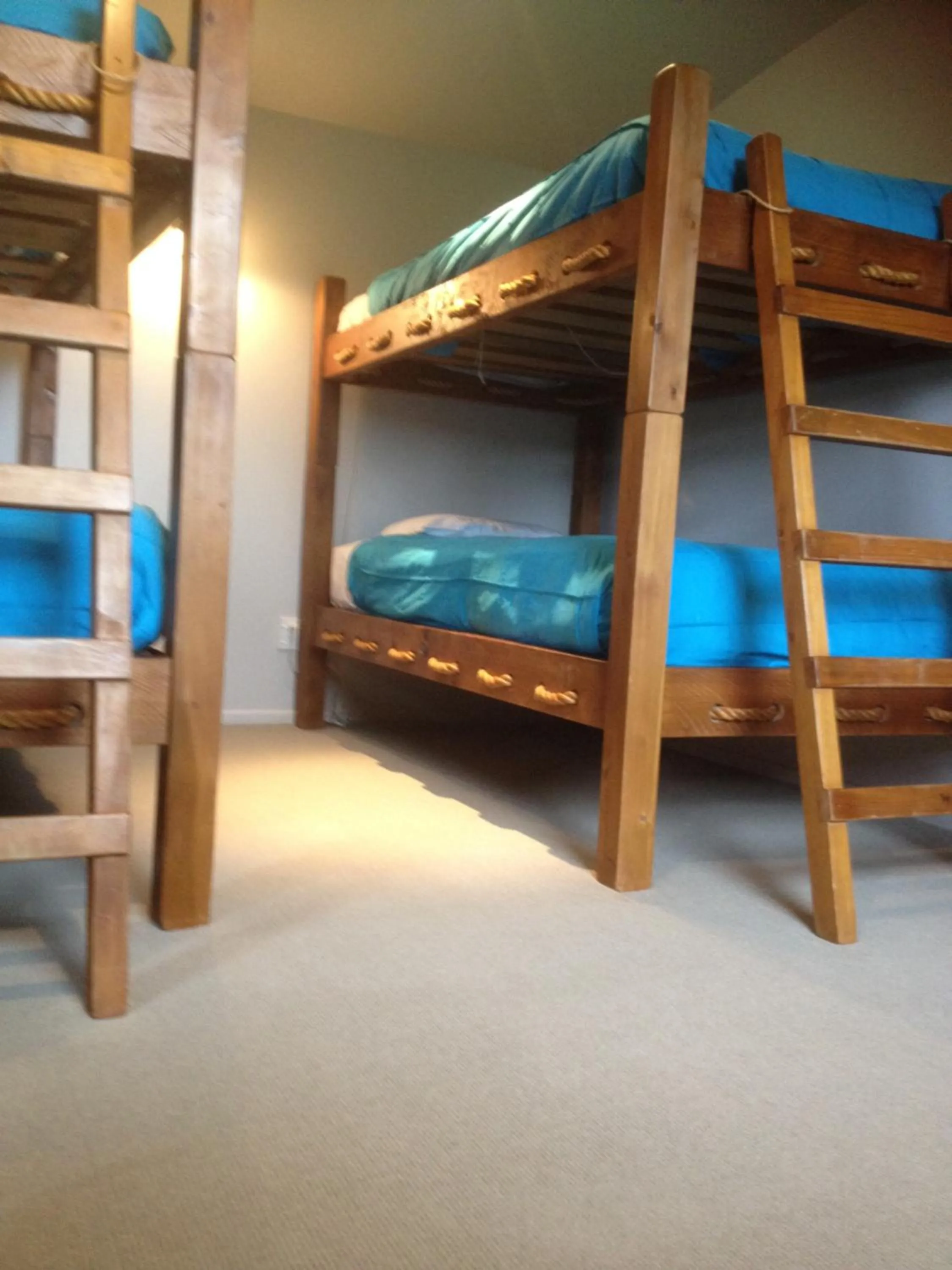bunk bed, Bed in Woodlyn Park Motel