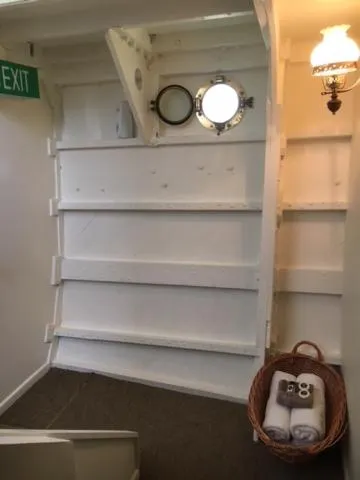 towels in Woodlyn Park Motel