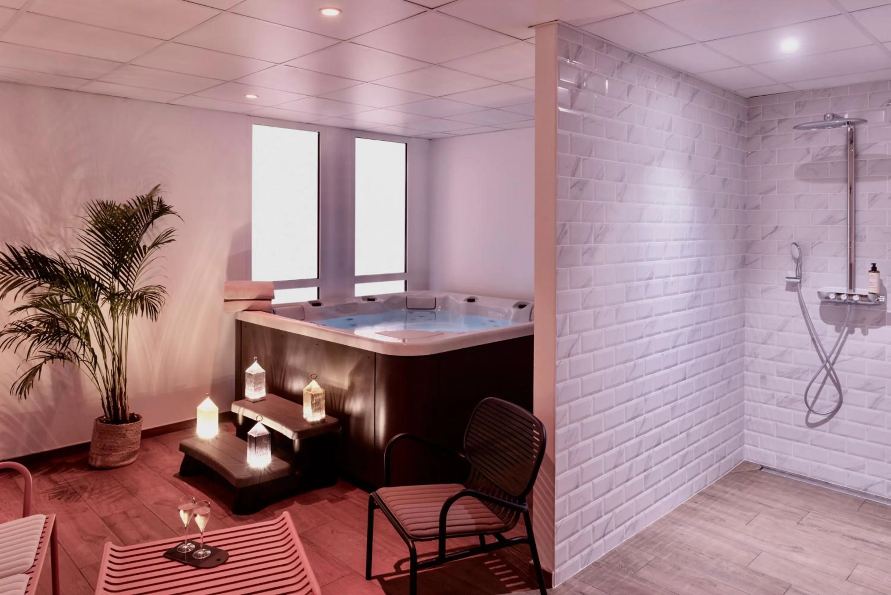 Sauna in Hôtel Omnubo Collection