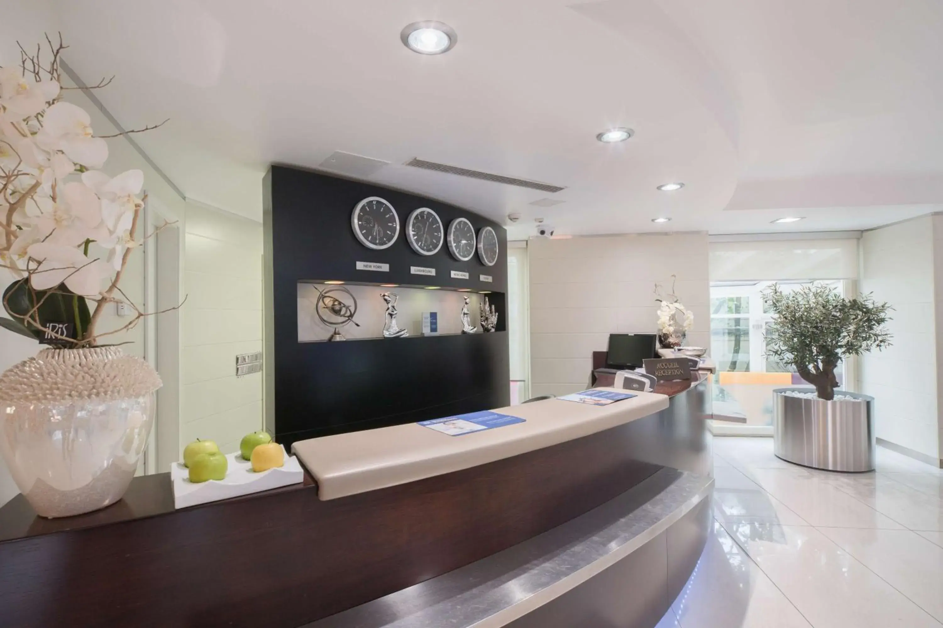 Lobby or reception in Best Western Plus Grand Hotel Victor Hugo Lobby or reception in Best Western Plus Grand Hotel Victor Hugo