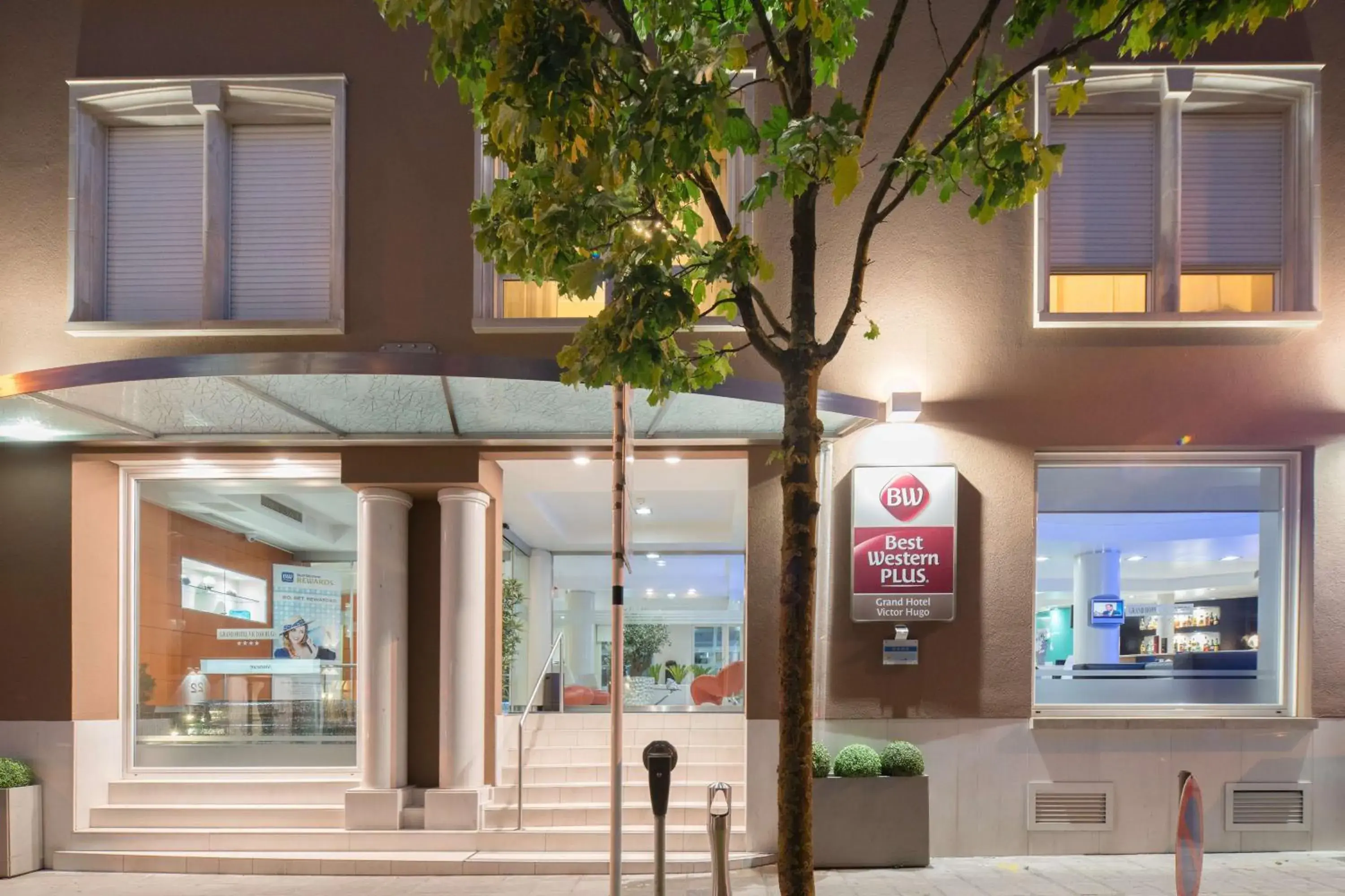 Property building in Best Western Plus Grand Hotel Victor Hugo Property building in Best Western Plus Grand Hotel Victor Hugo
