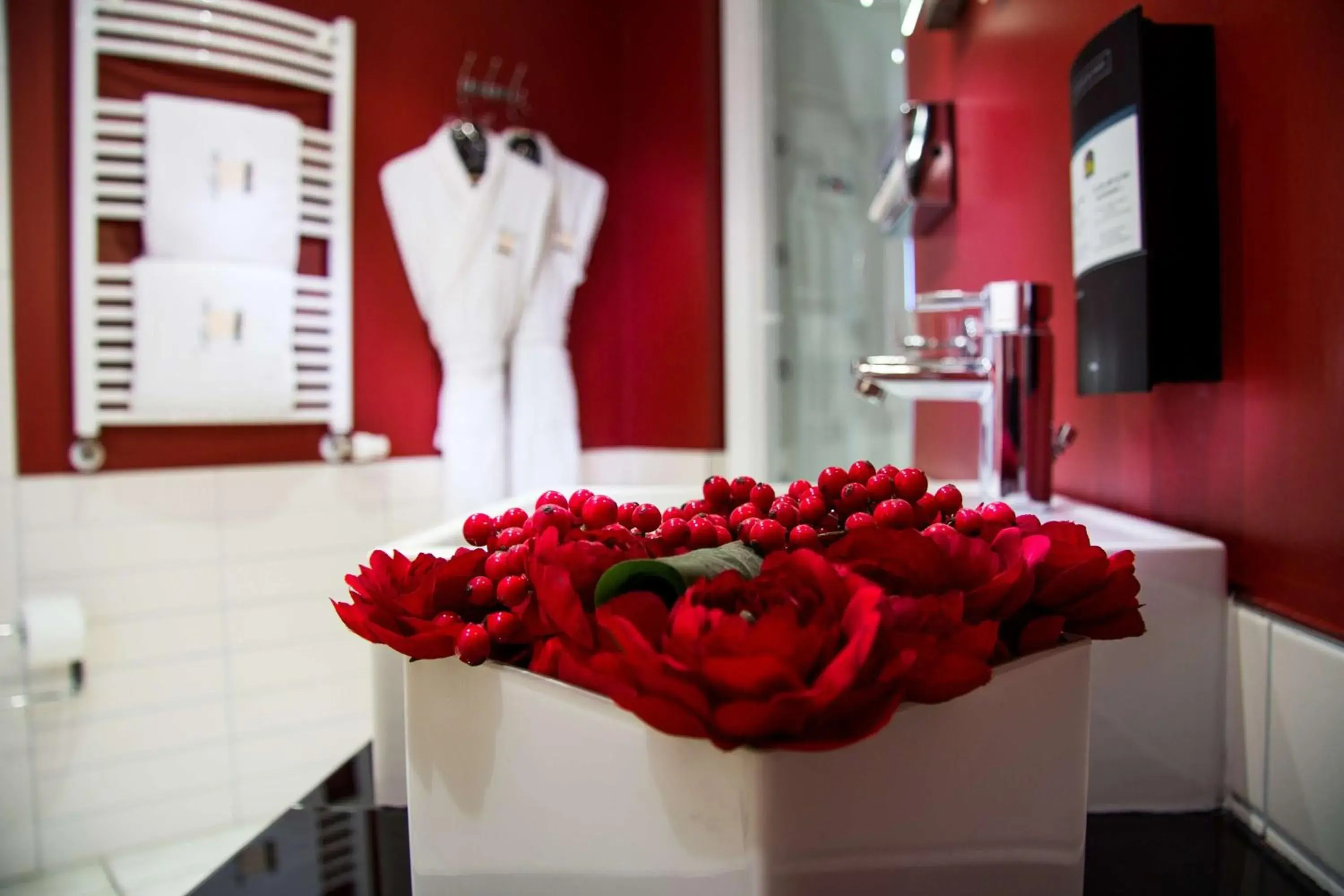 Bathroom in Best Western Plus Grand Hotel Victor Hugo Bathroom in Best Western Plus Grand Hotel Victor Hugo