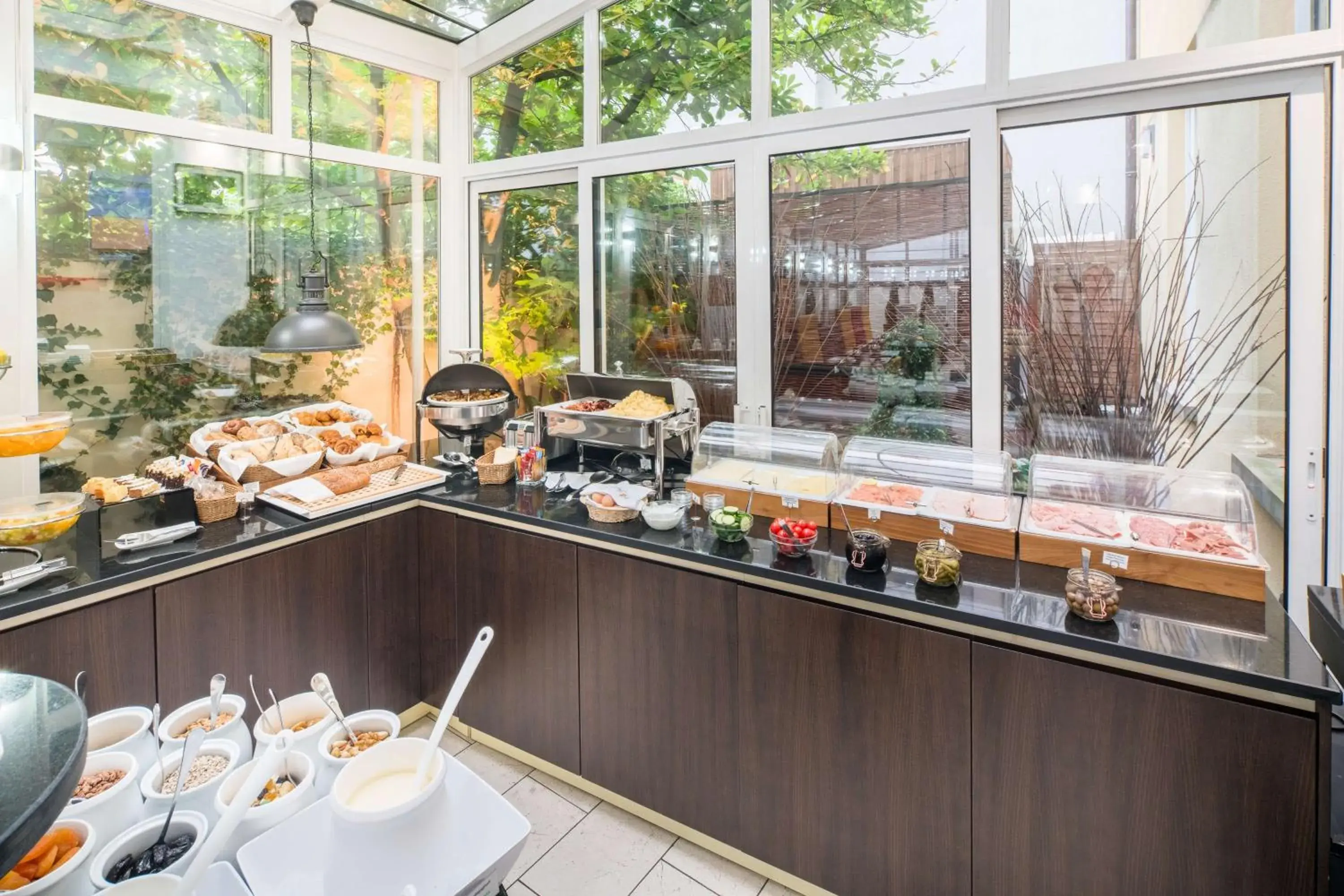 Breakfast in Best Western Plus Grand Hotel Victor Hugo Breakfast in Best Western Plus Grand Hotel Victor Hugo