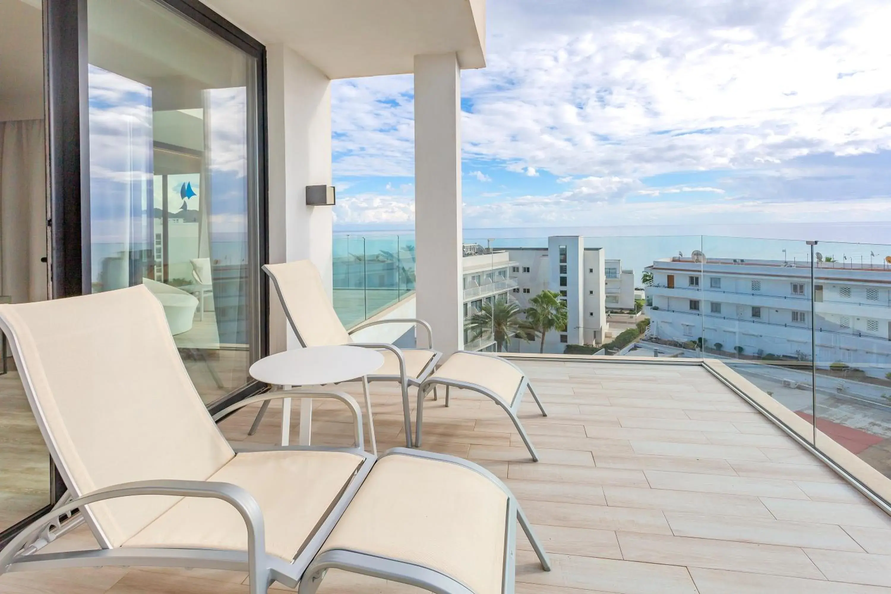 Deluxe Room in Marins Playa Deluxe Room in Marins Playa