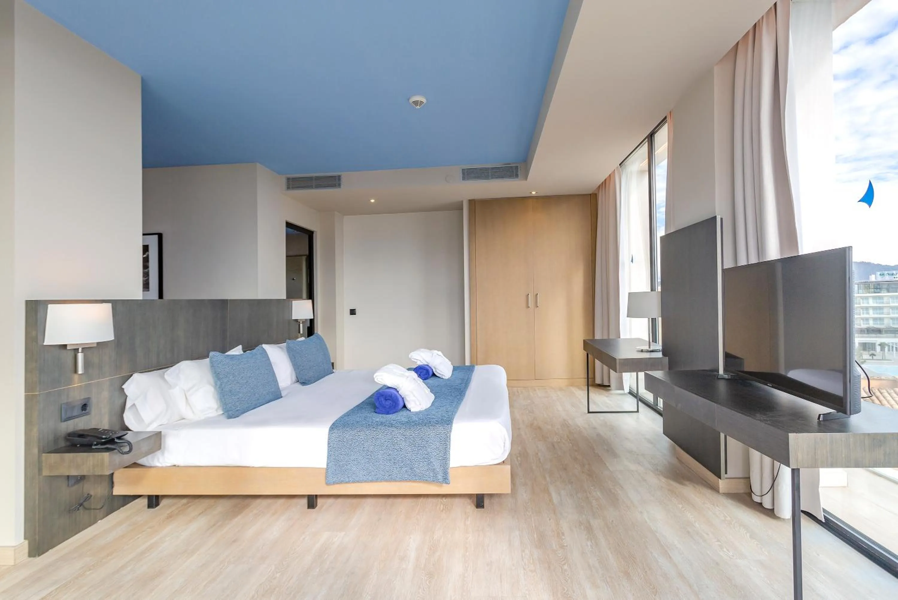 Bedroom, Bed in Marins Playa