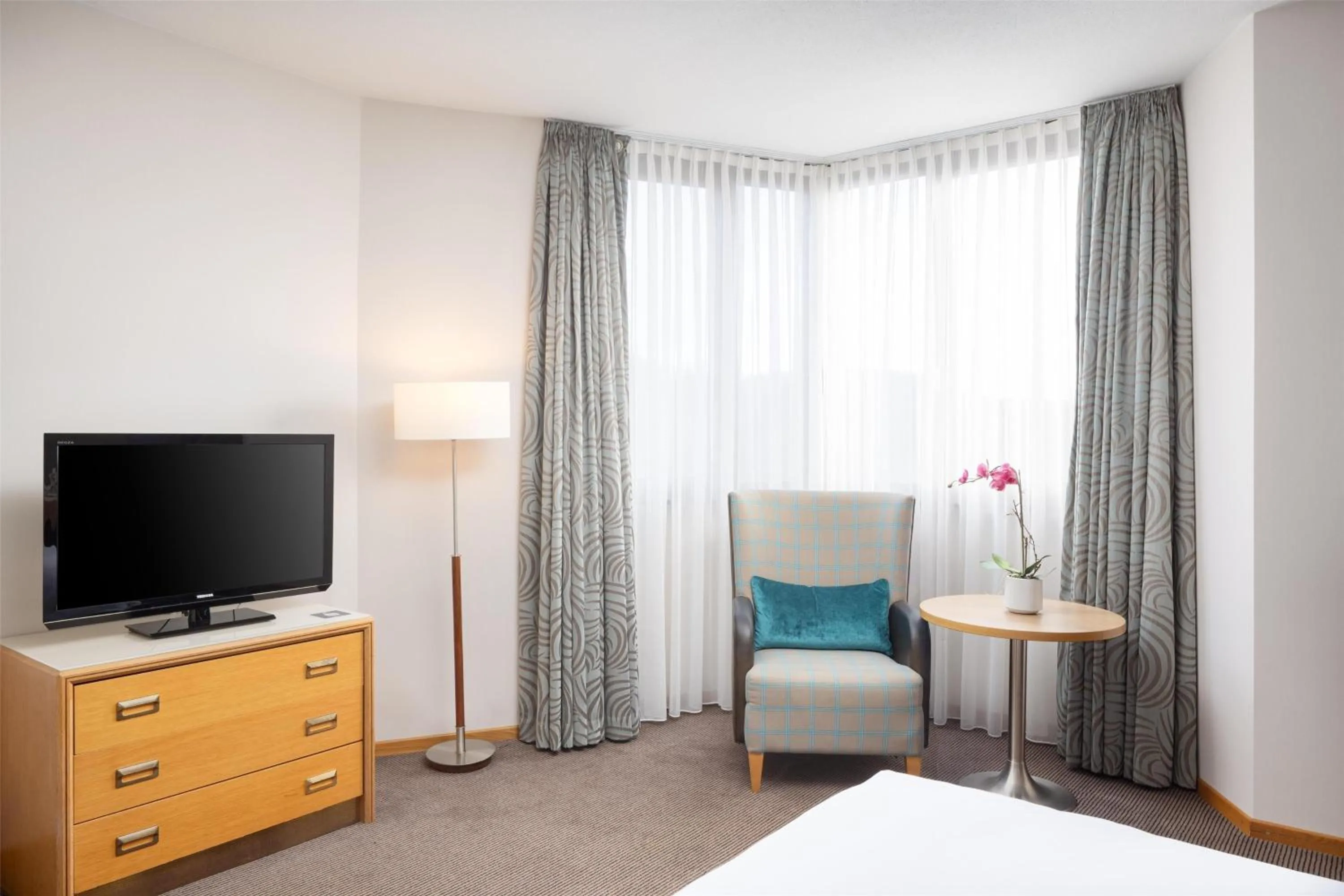 Bed in DoubleTree by Hilton Luxembourg