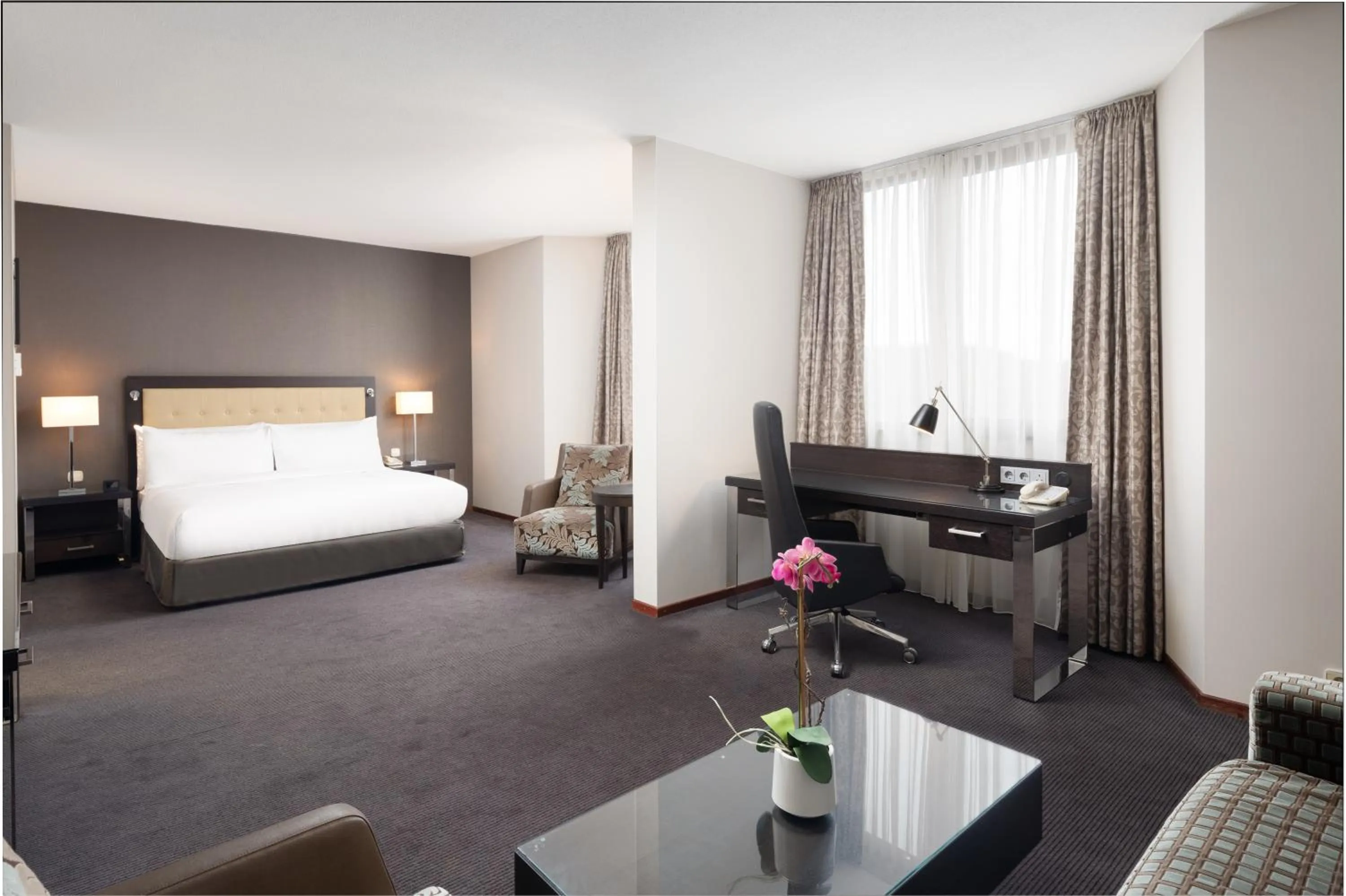 Bedroom, Bed in DoubleTree by Hilton Luxembourg