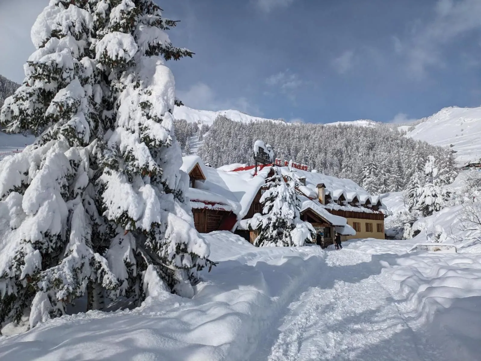 Property building in Le Bataclan