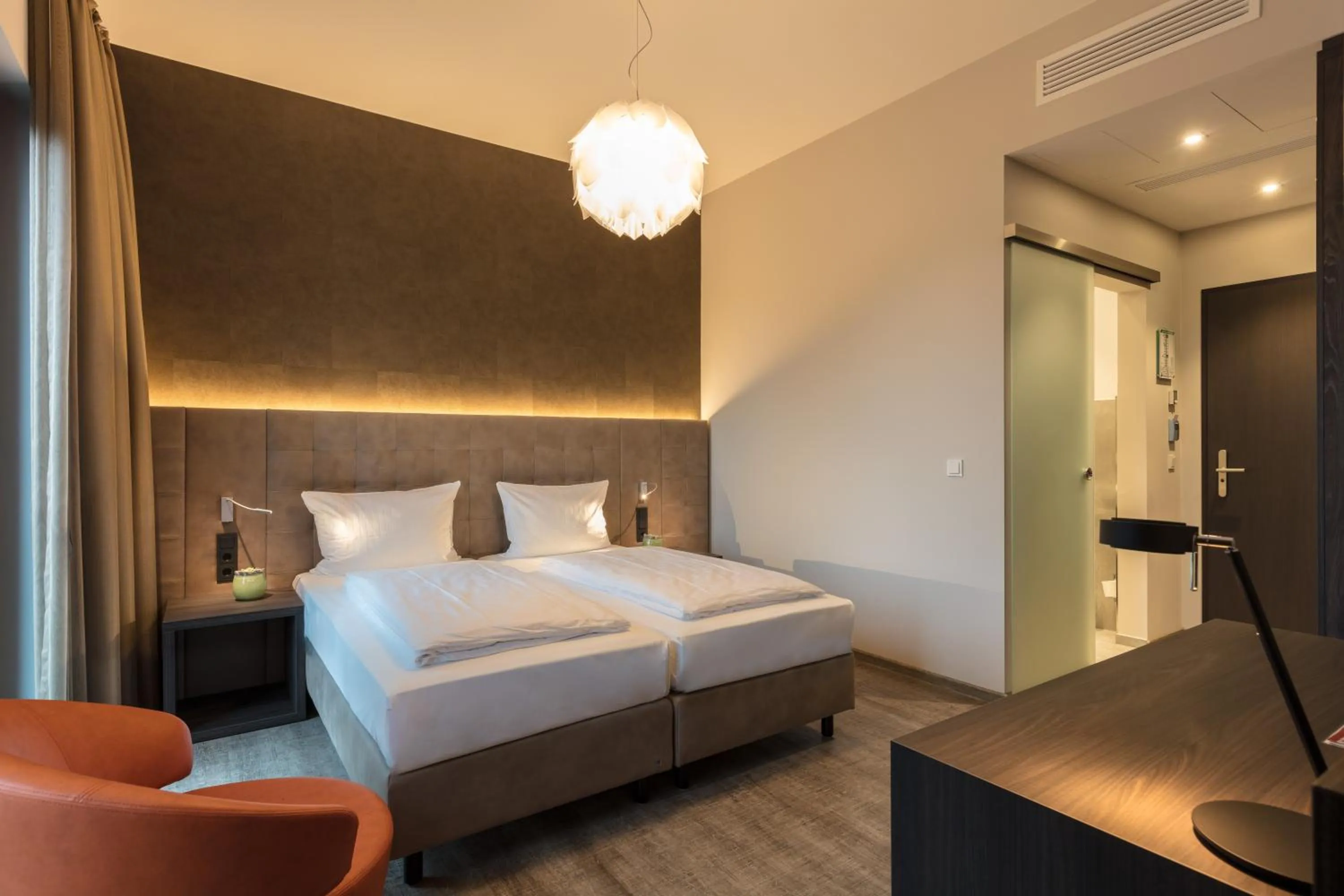 Photo of the whole room, Bed in DECK 8 DESIGNHOTEL.SOEST