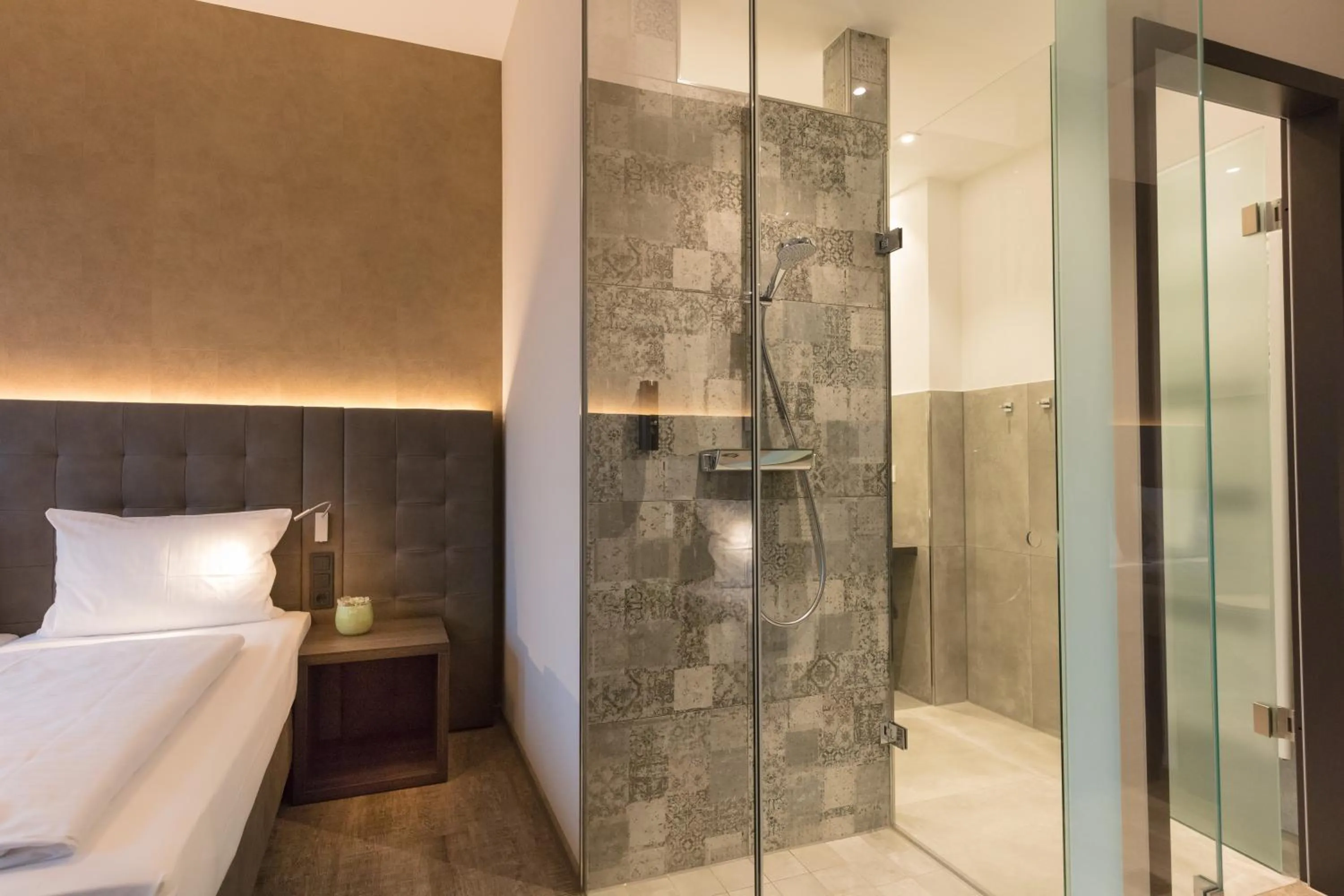 Shower in DECK 8 DESIGNHOTEL.SOEST