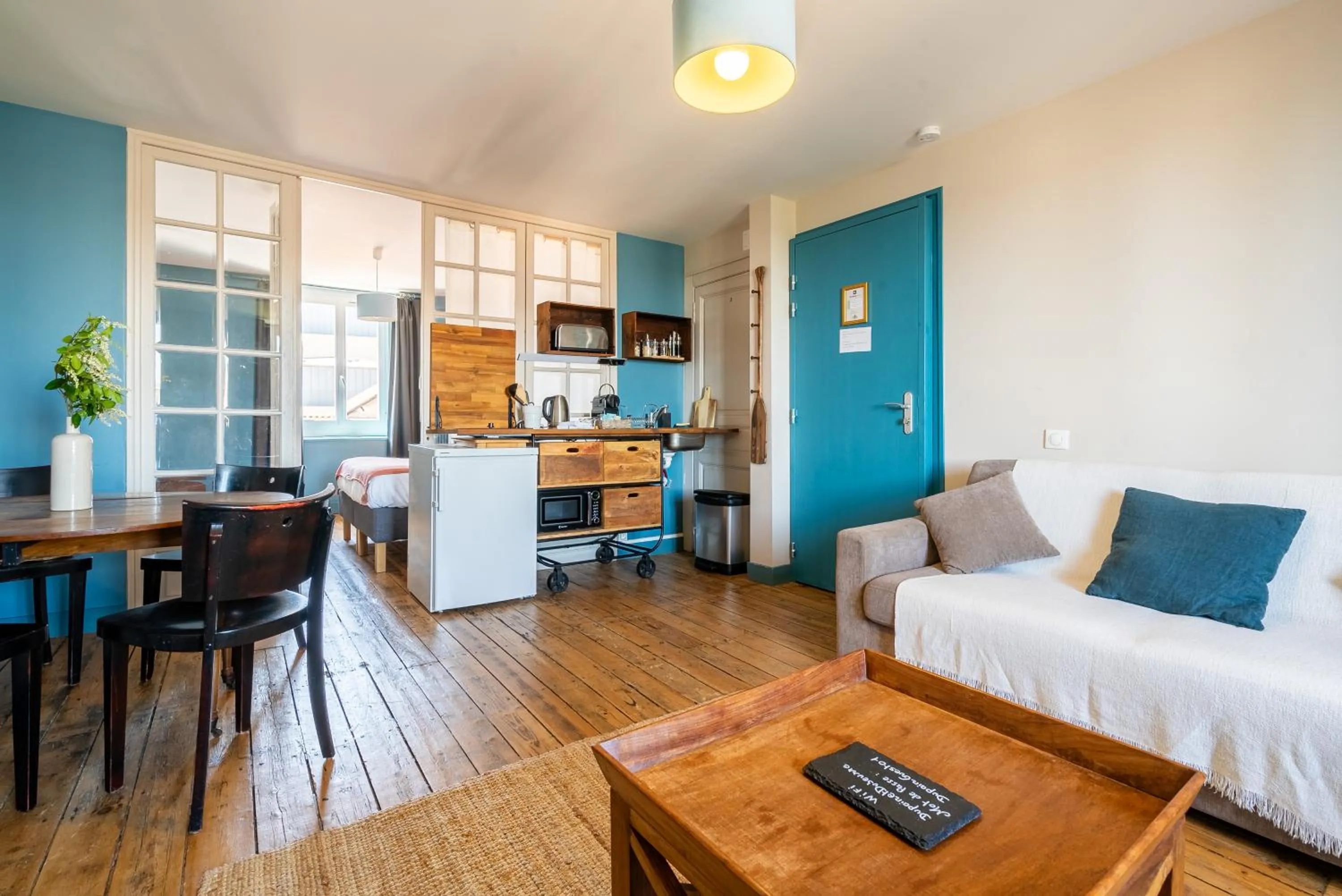 Kitchen or kitchenette in Dupain & Dubeurre Appart'hôtel - Parking en supp