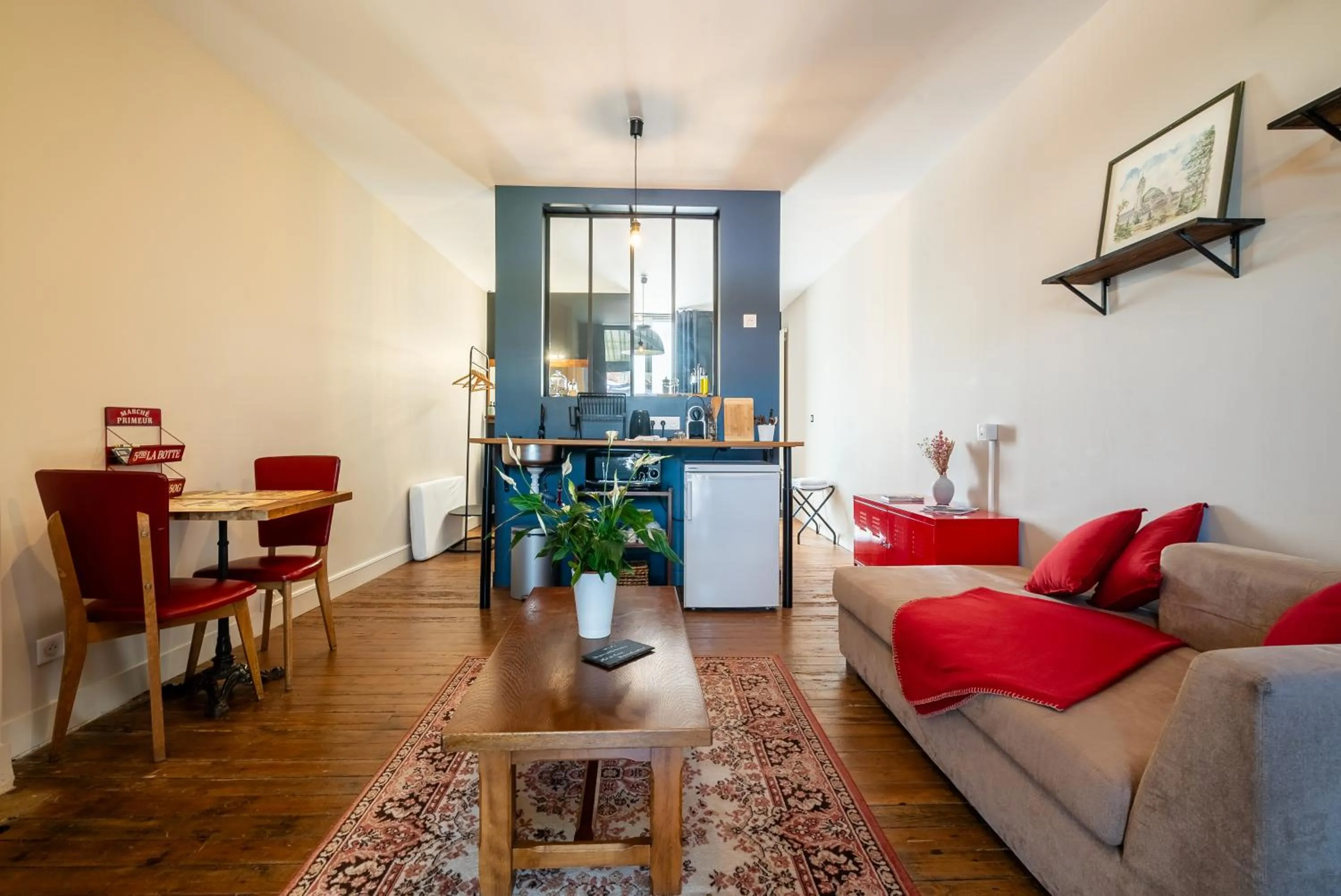 Kitchen or kitchenette in Dupain & Dubeurre Appart'hôtel - Parking en supp