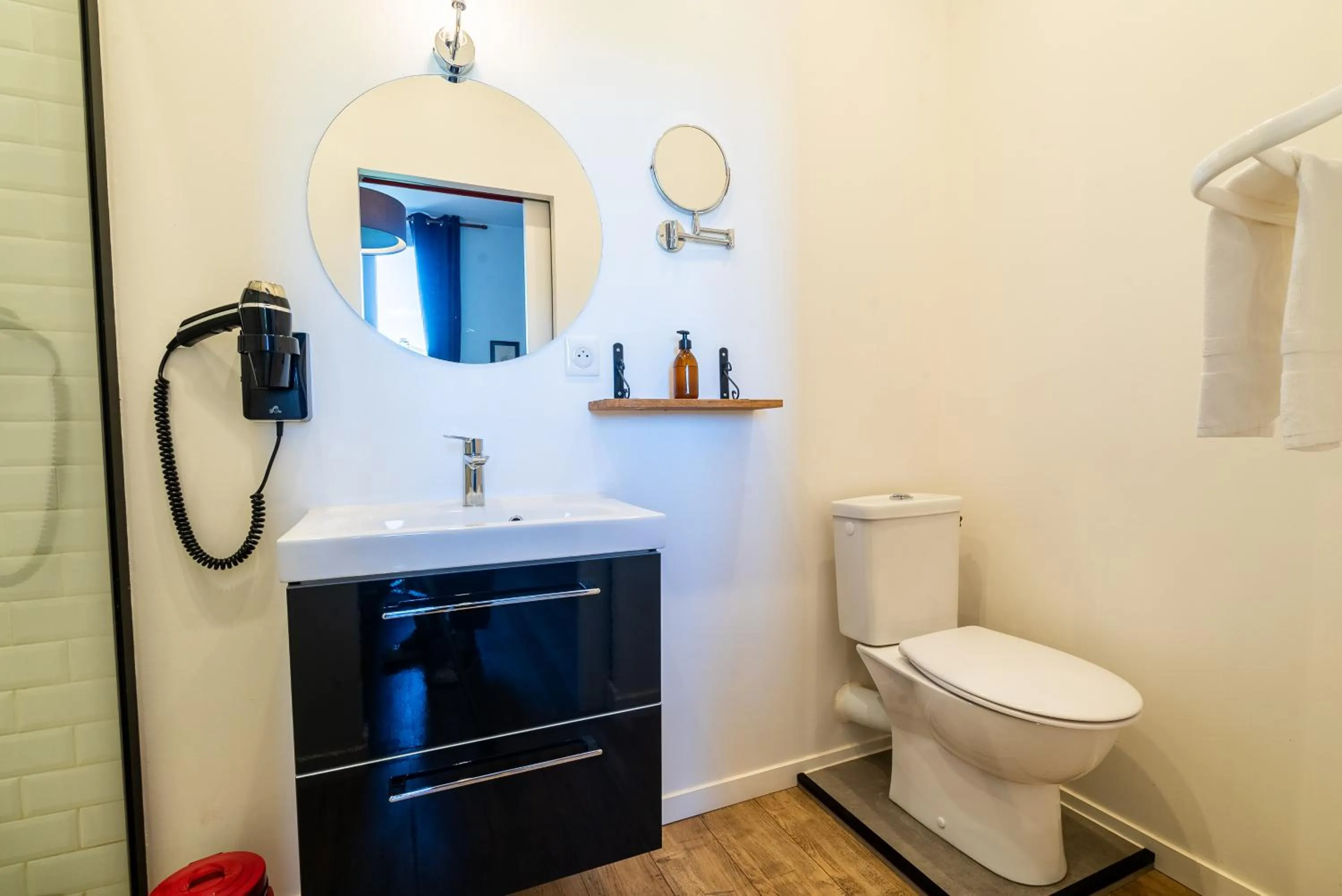 Shower in Dupain & Dubeurre Appart'hôtel - Parking en supp