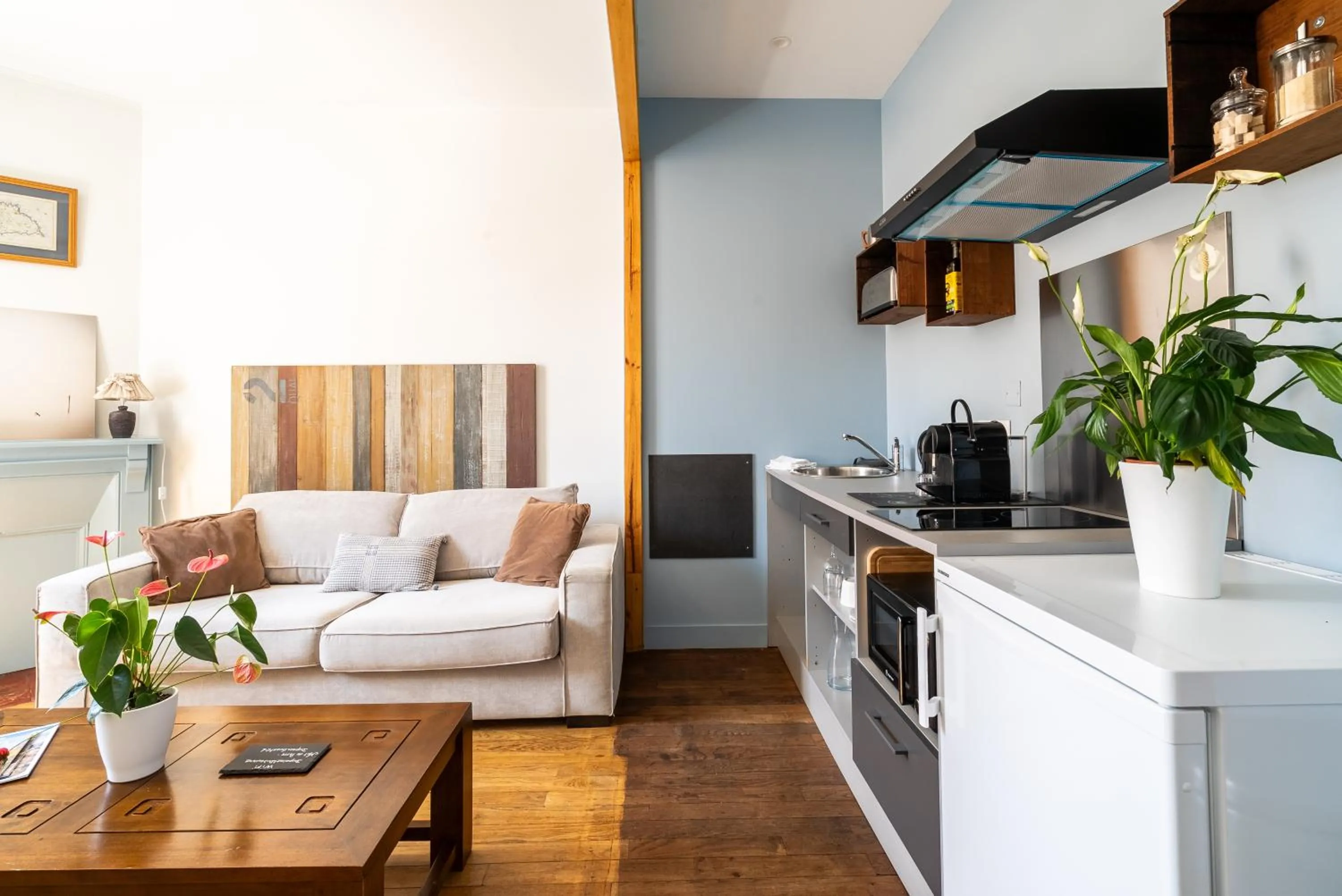 Coffee/tea facilities in Dupain & Dubeurre Appart'hôtel - Parking en supp