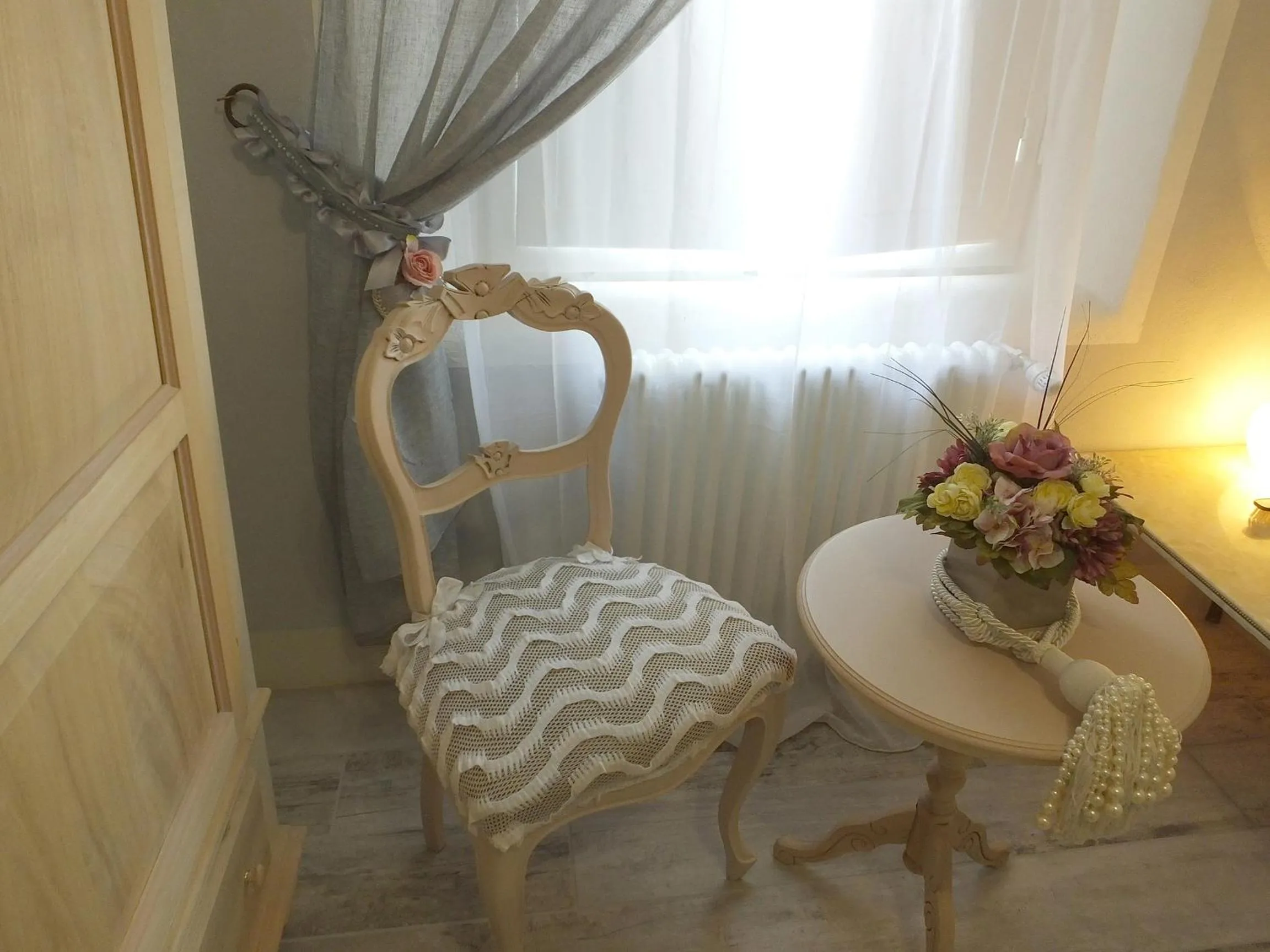 Decorative detail in Antica Loggetta