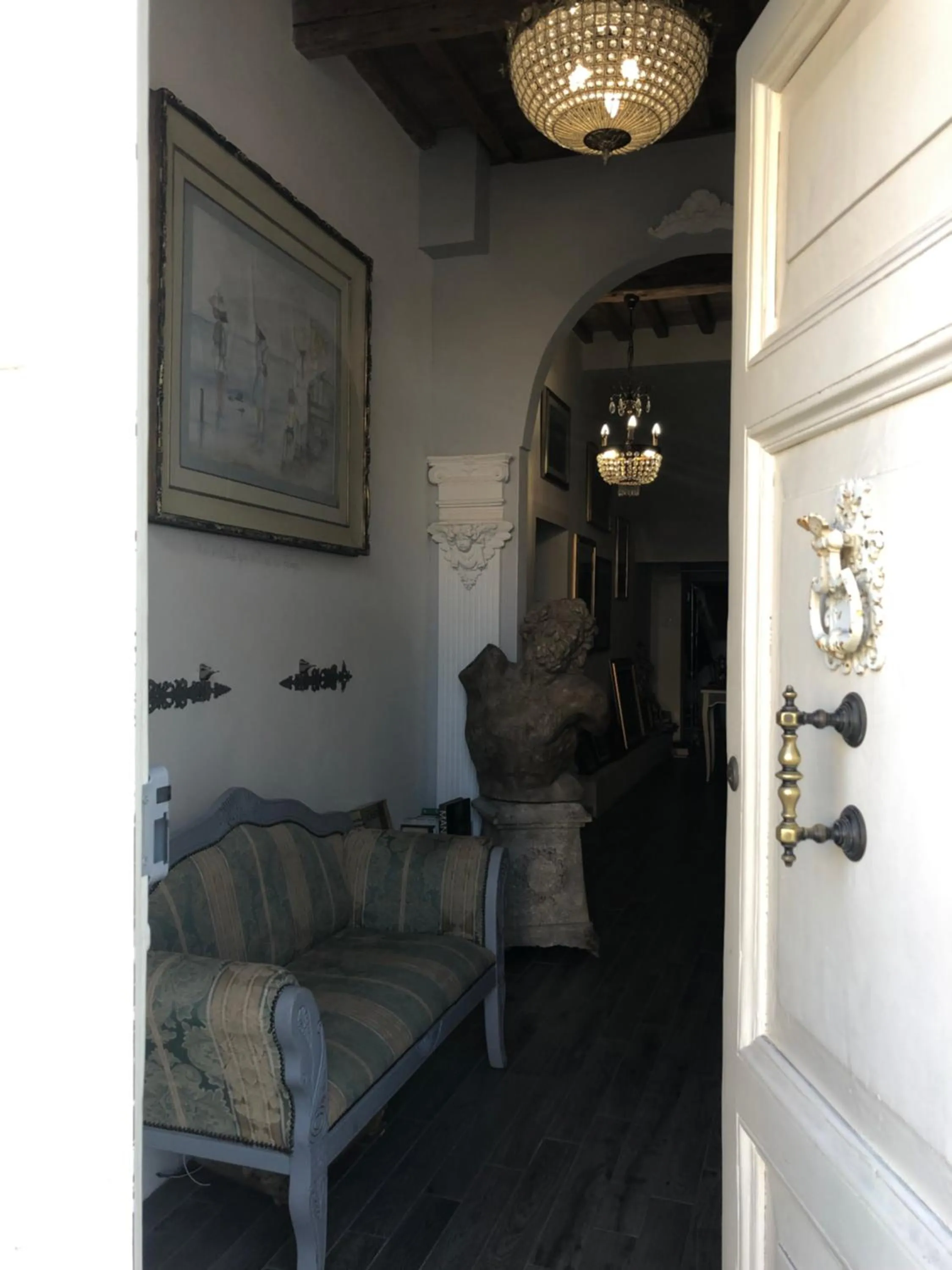 Facade/entrance in Antica Loggetta