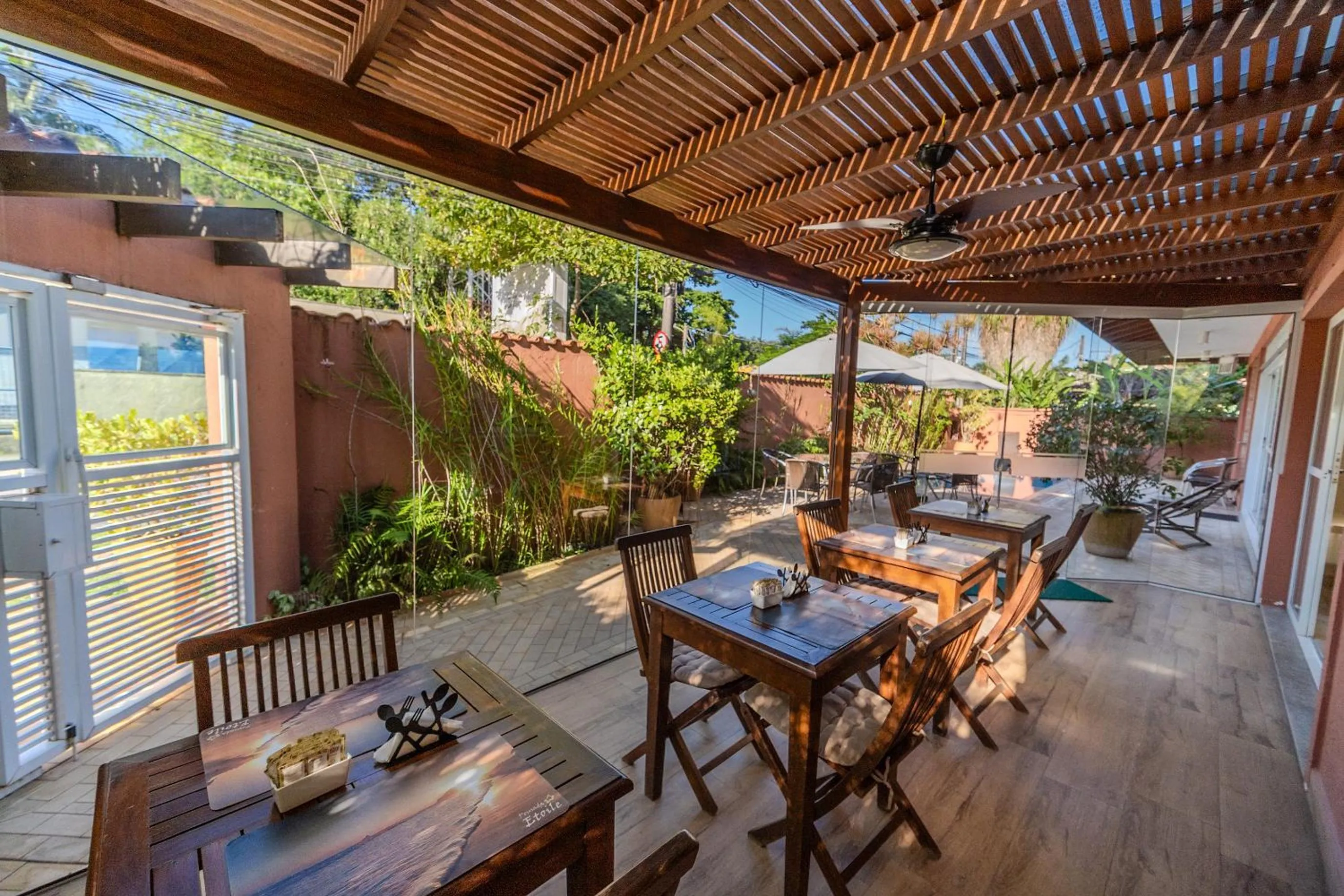 Dining area in Pousada Etoile