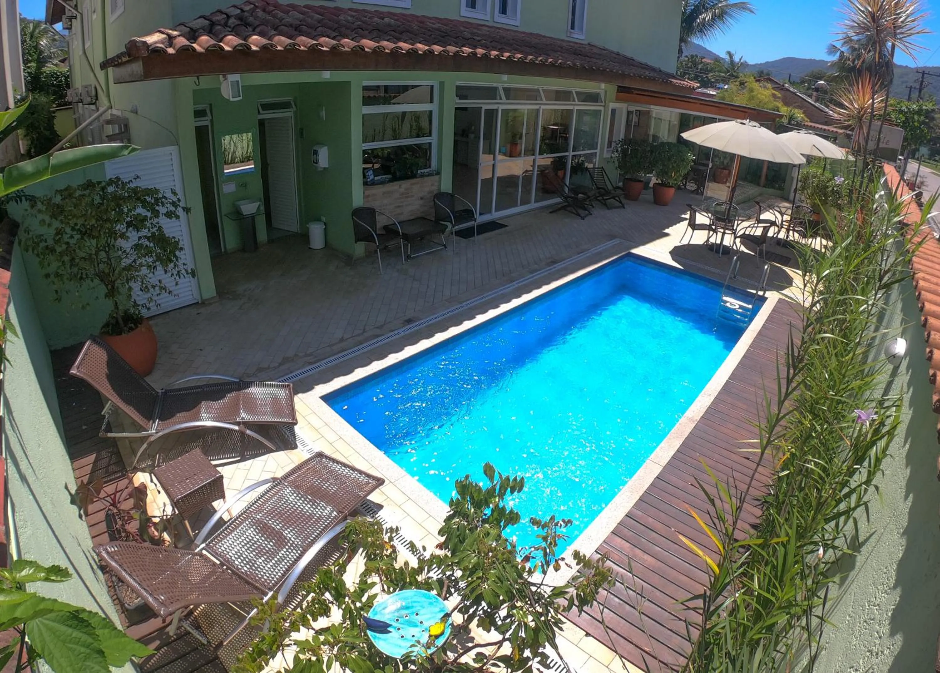 Swimming pool in Pousada Etoile