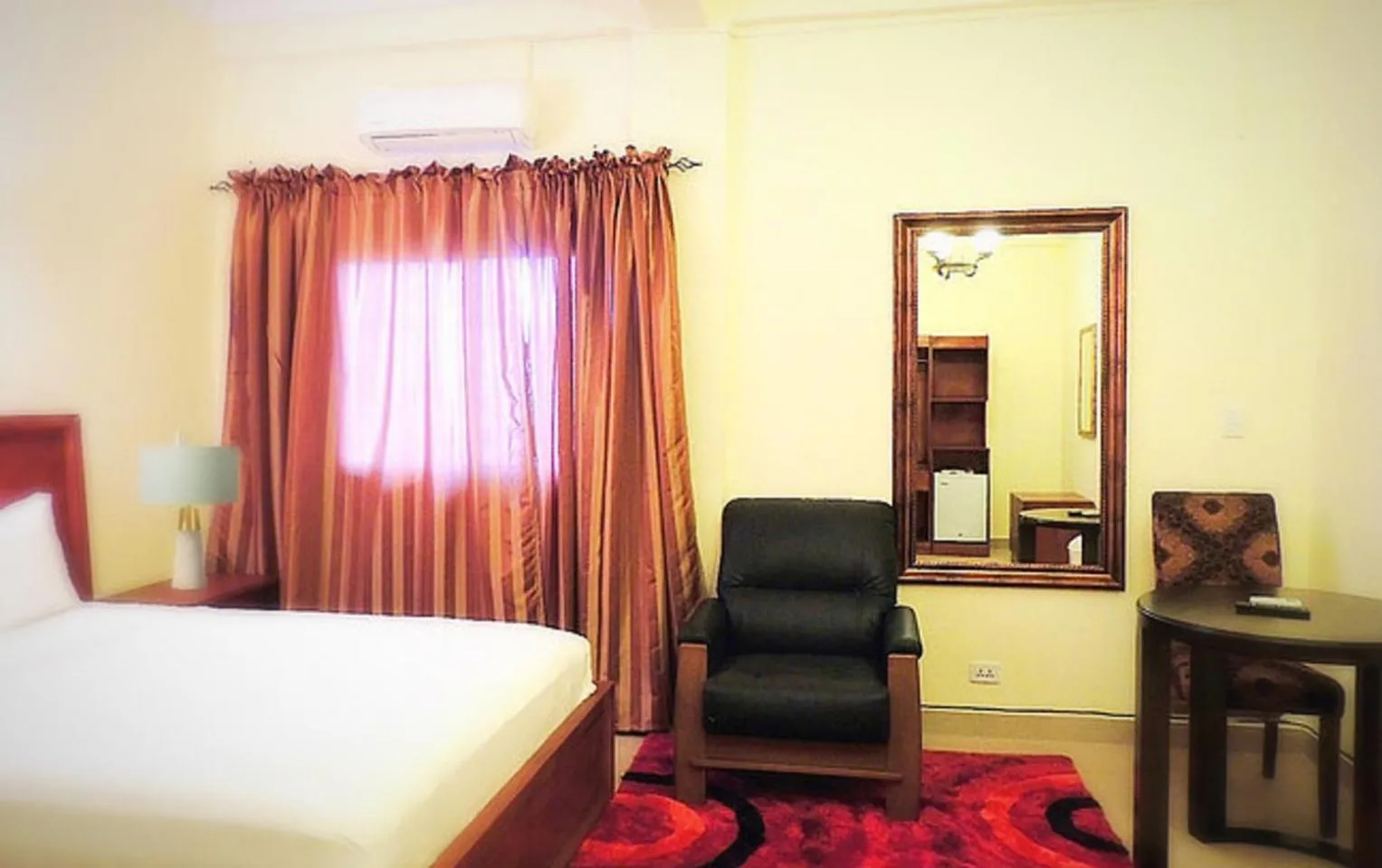 Deluxe Double Room in Bella Casa Hotel