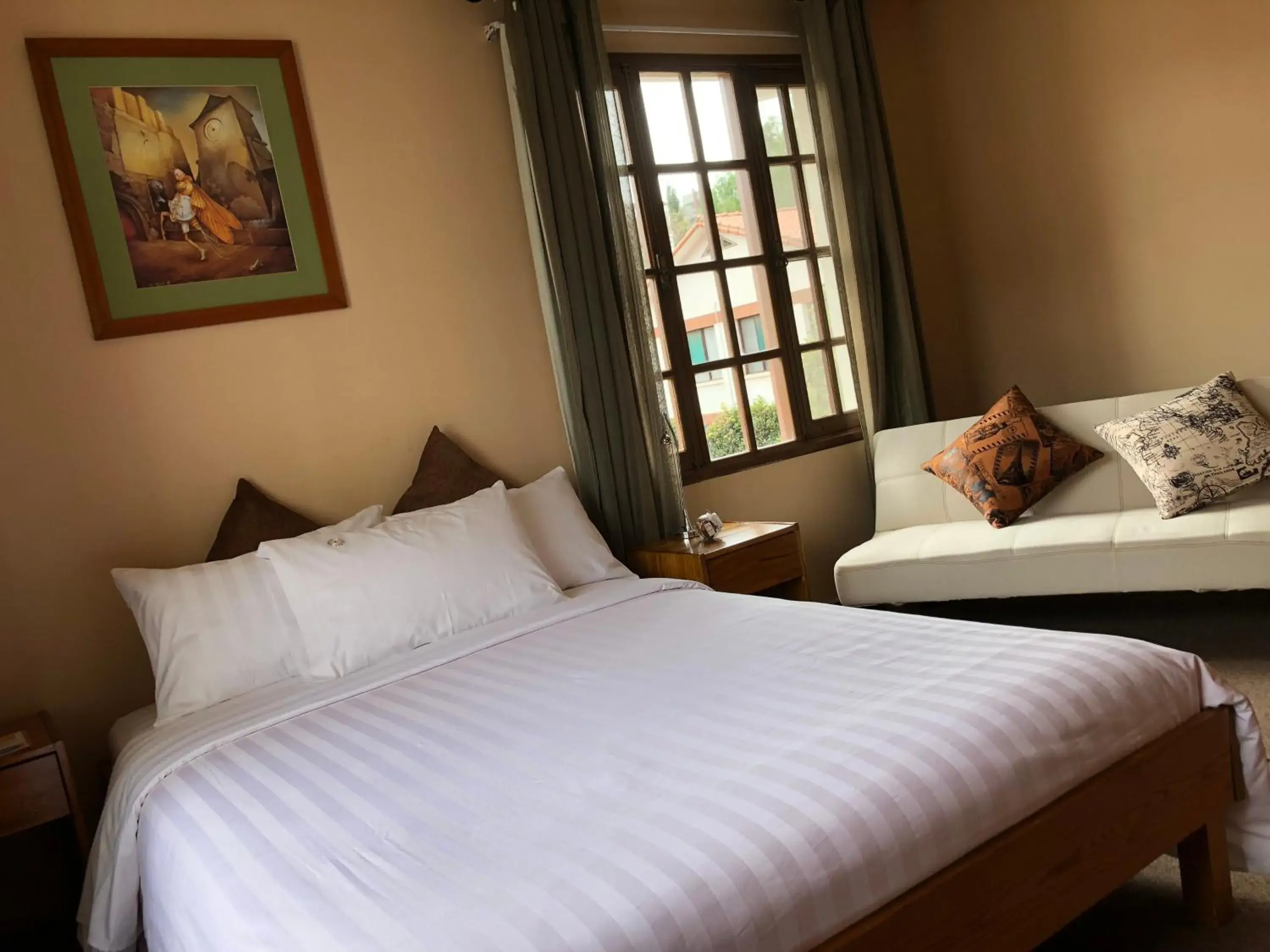 Comfort Triple Room with Shower - single occupancy in Hotel Boutique La Casa de Margarita Comfort Triple Room with Shower - single occupancy in Hotel Boutique La Casa de Margarita