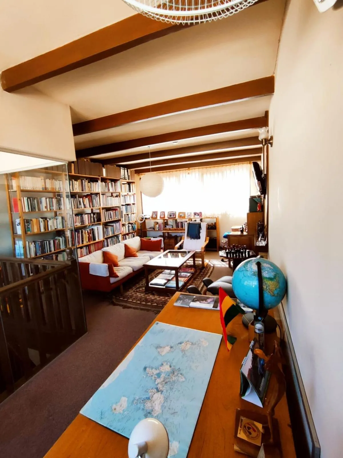 Library in Hotel Boutique La Casa de Margarita