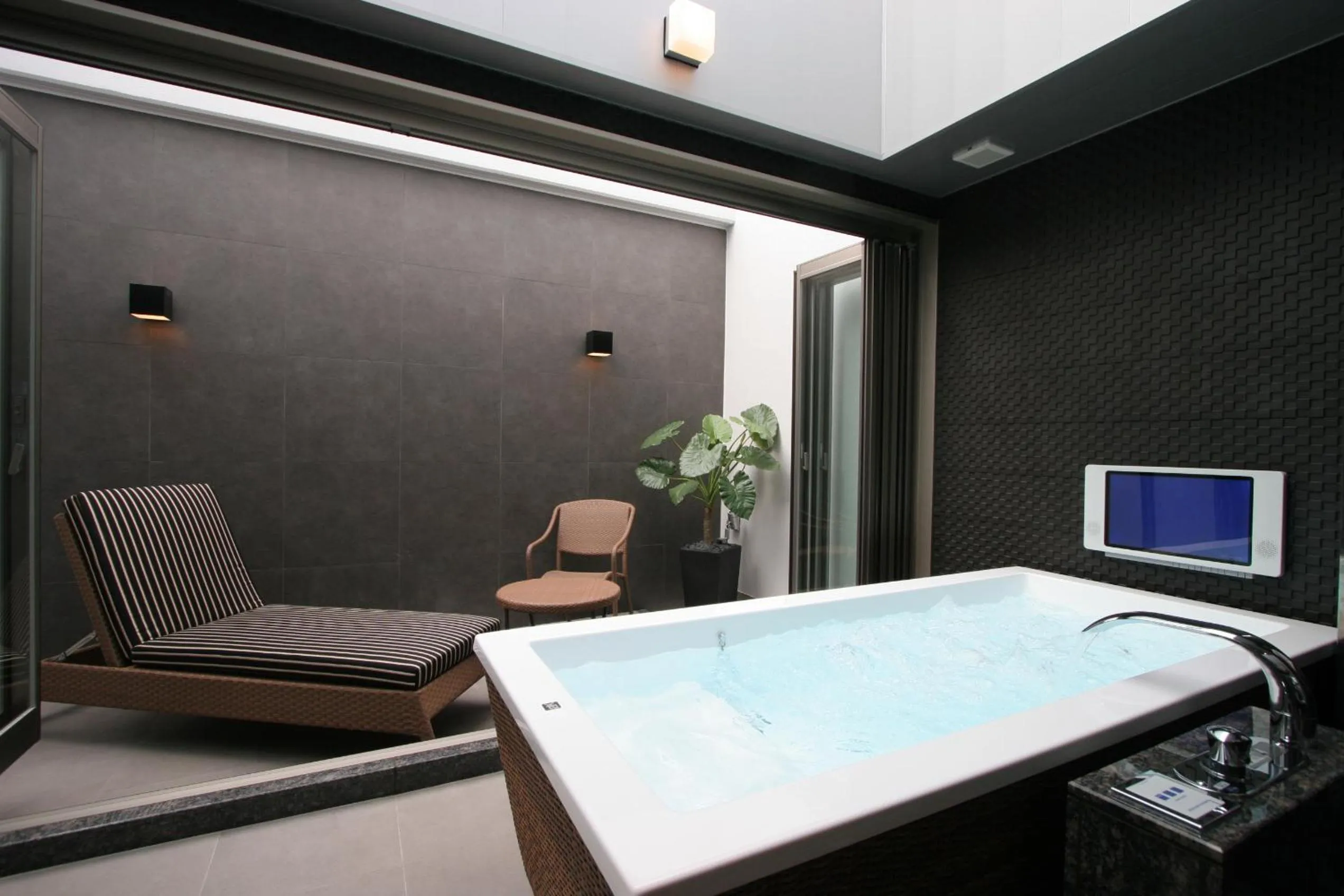 HOTEL W-PREMIUM -W GROUP HOTELS and RESORTS-