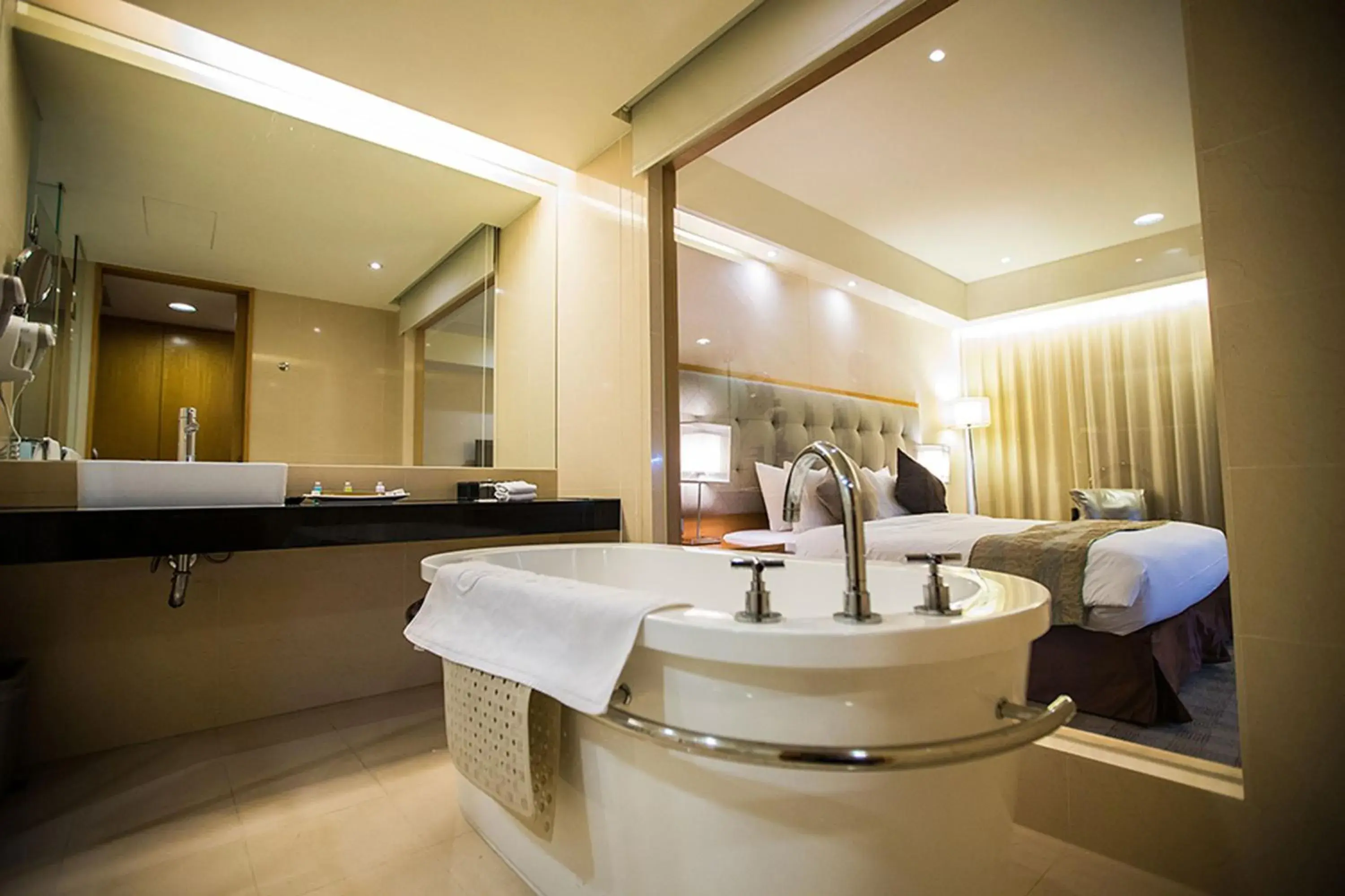 Decorative detail, Bathroom in Garden Villa Hotel
