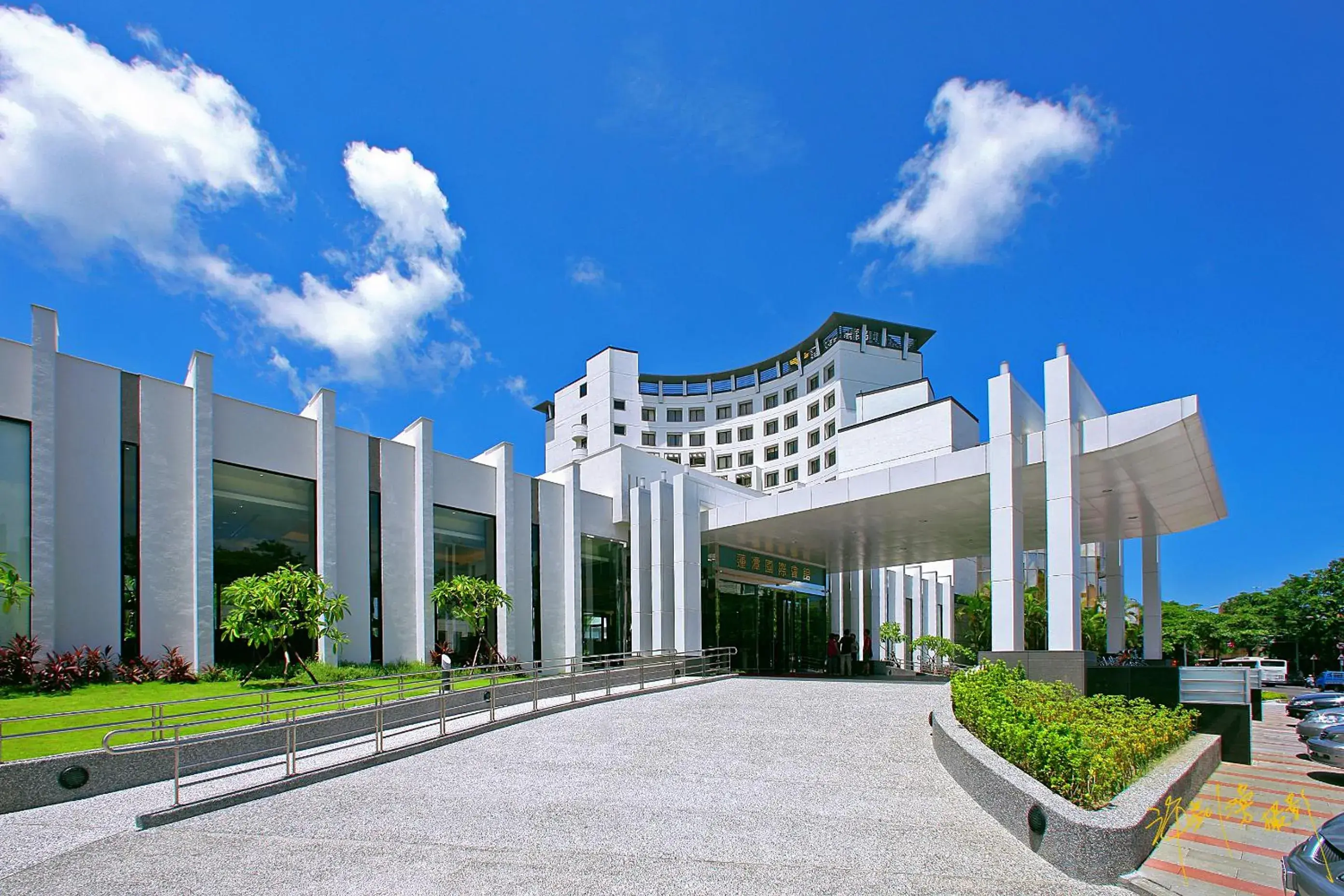 Facade/entrance, Property Building in Garden Villa Hotel