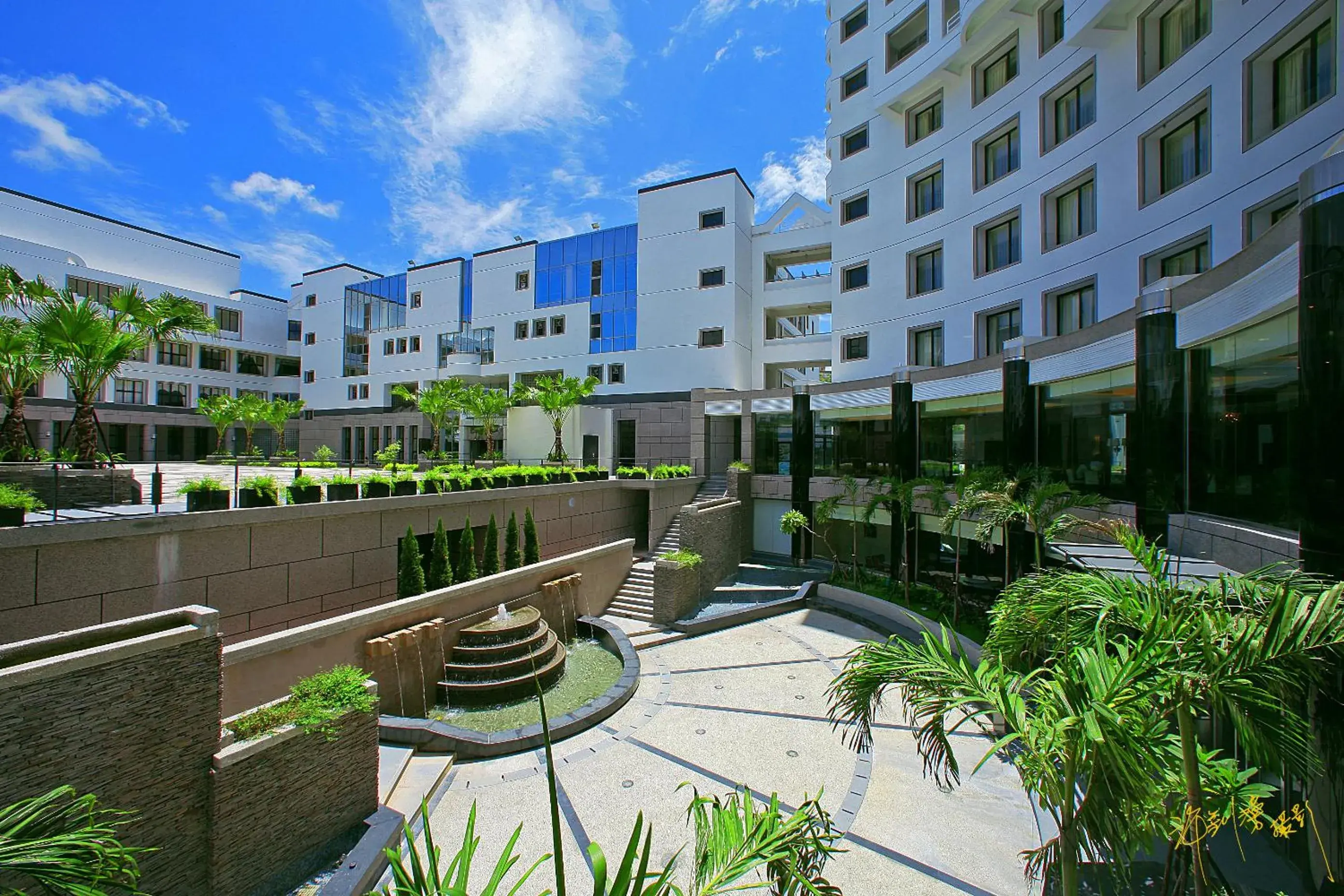 Garden, Property Building in Garden Villa Hotel