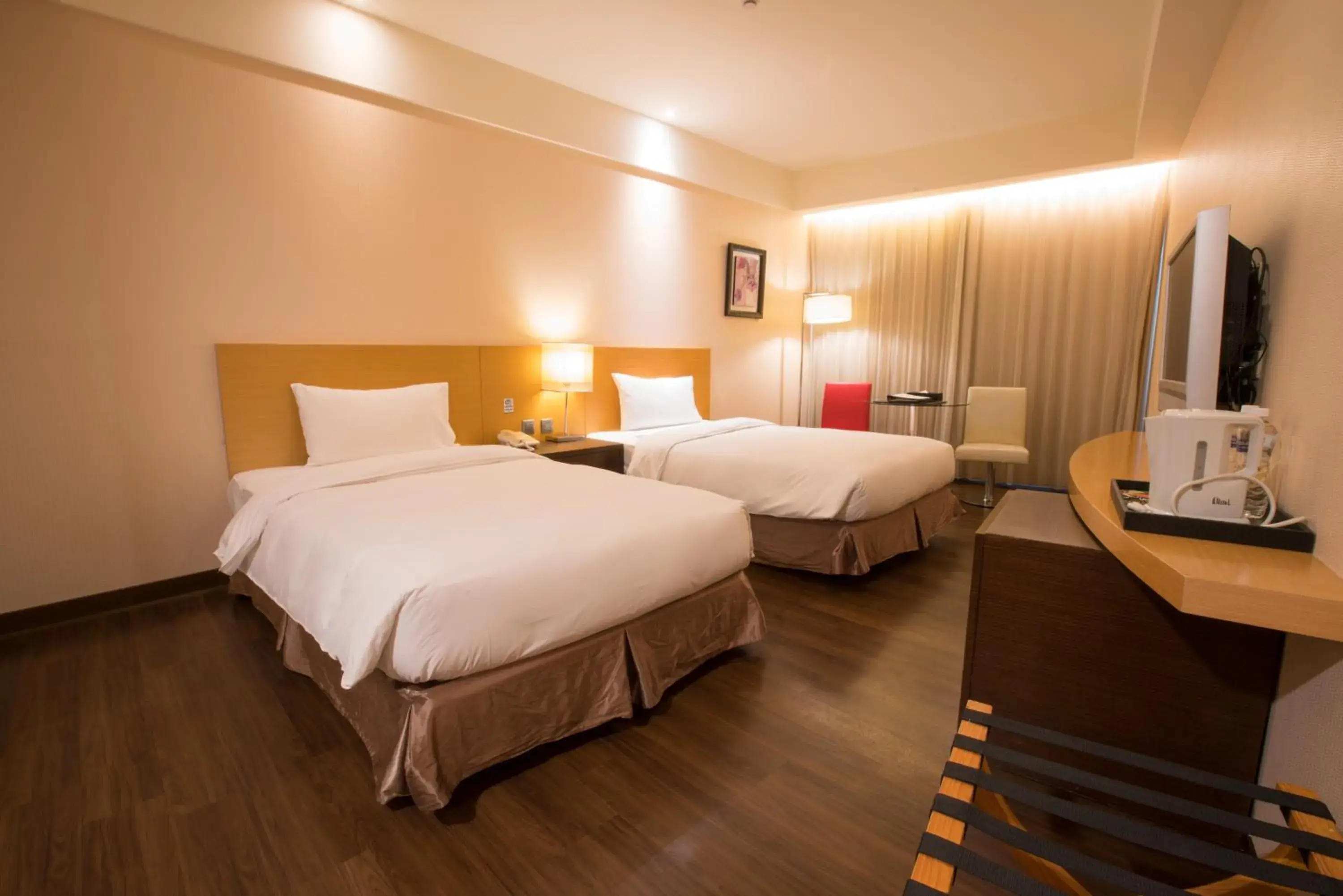 Bedroom, Bed in Garden Villa Hotel
