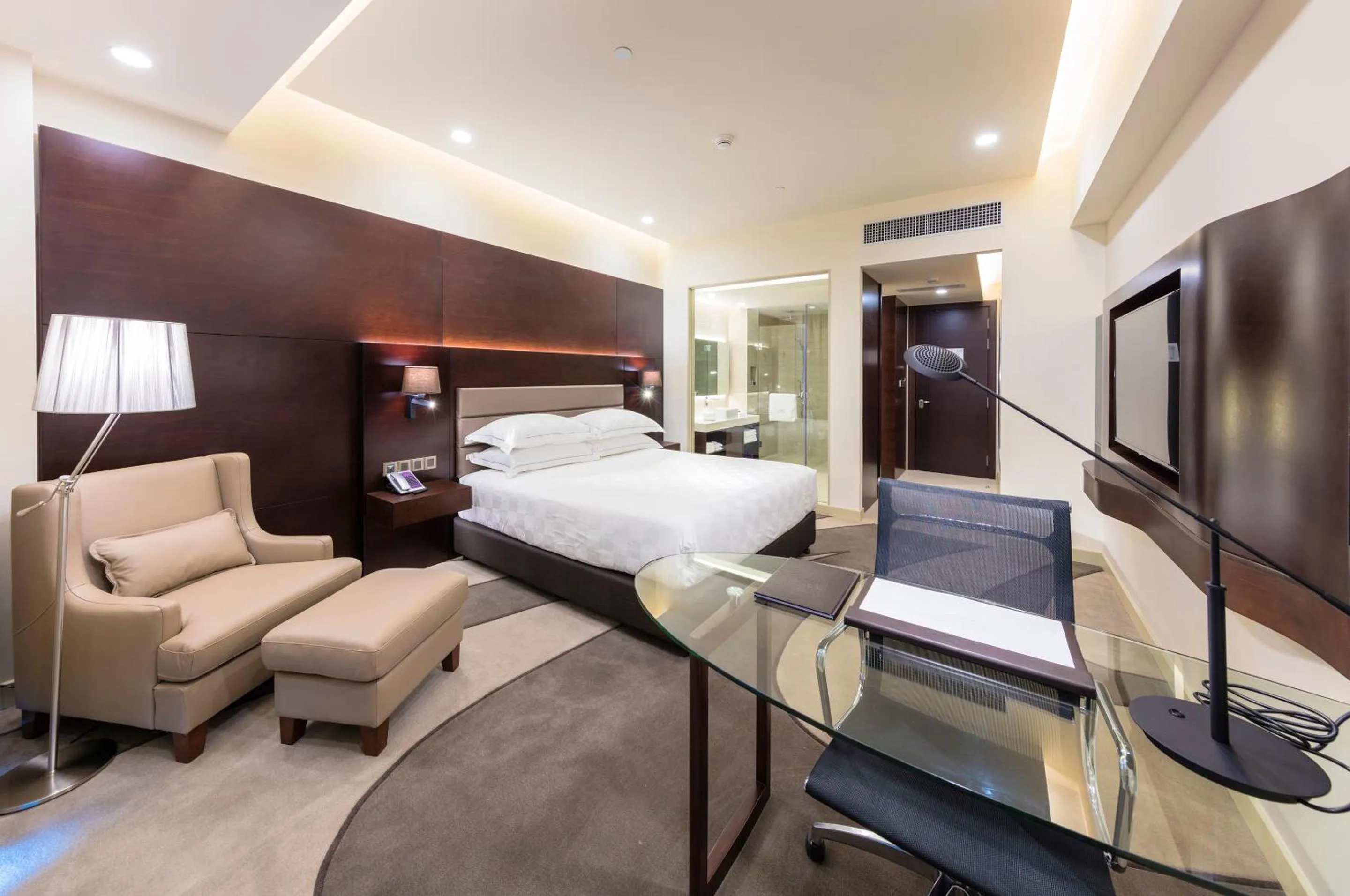 Photo of the whole room, Bed in The Stanley Hotel & Suites