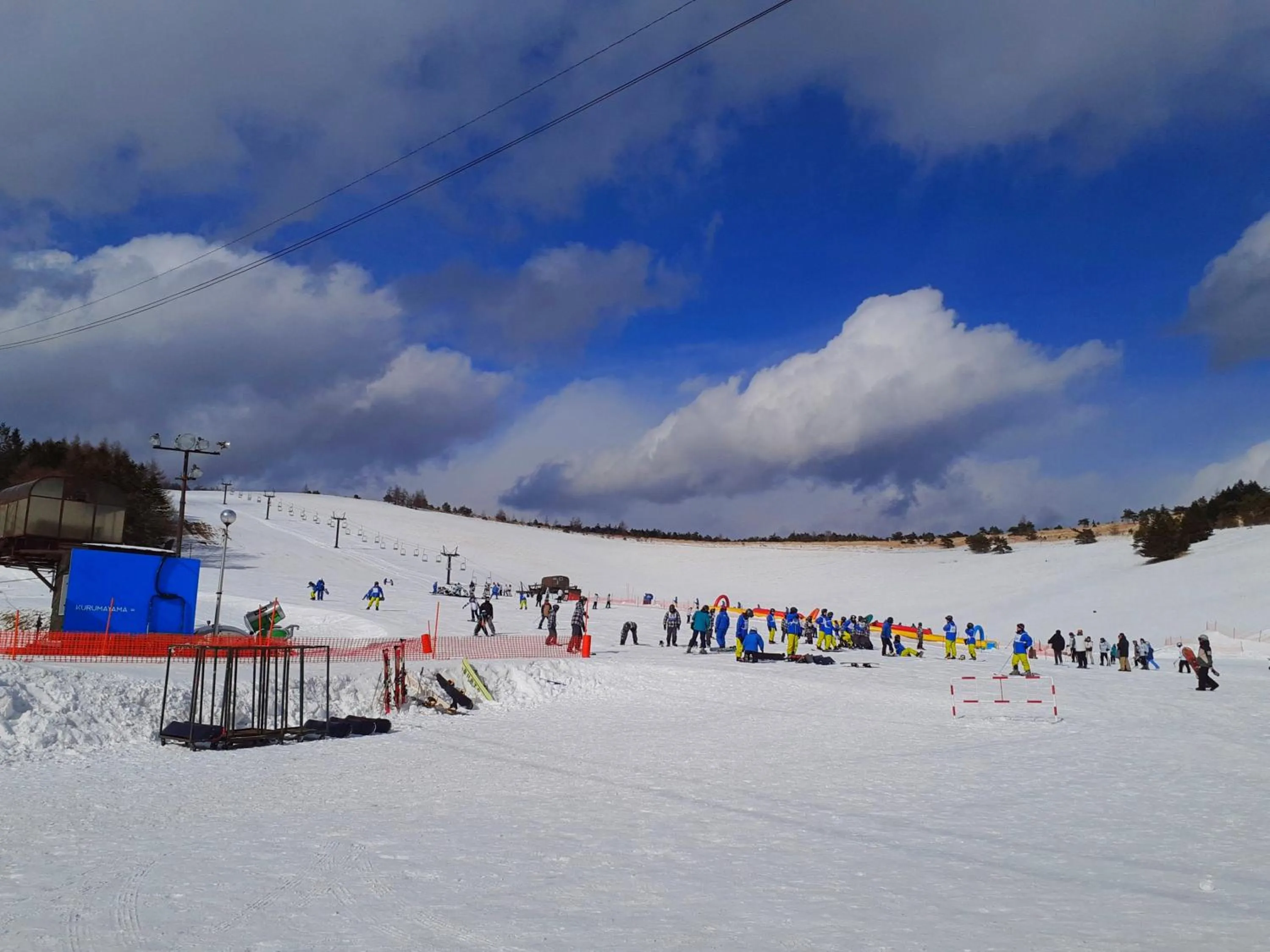 Skiing in Shirakabako Hotel Paipuno Kemuri