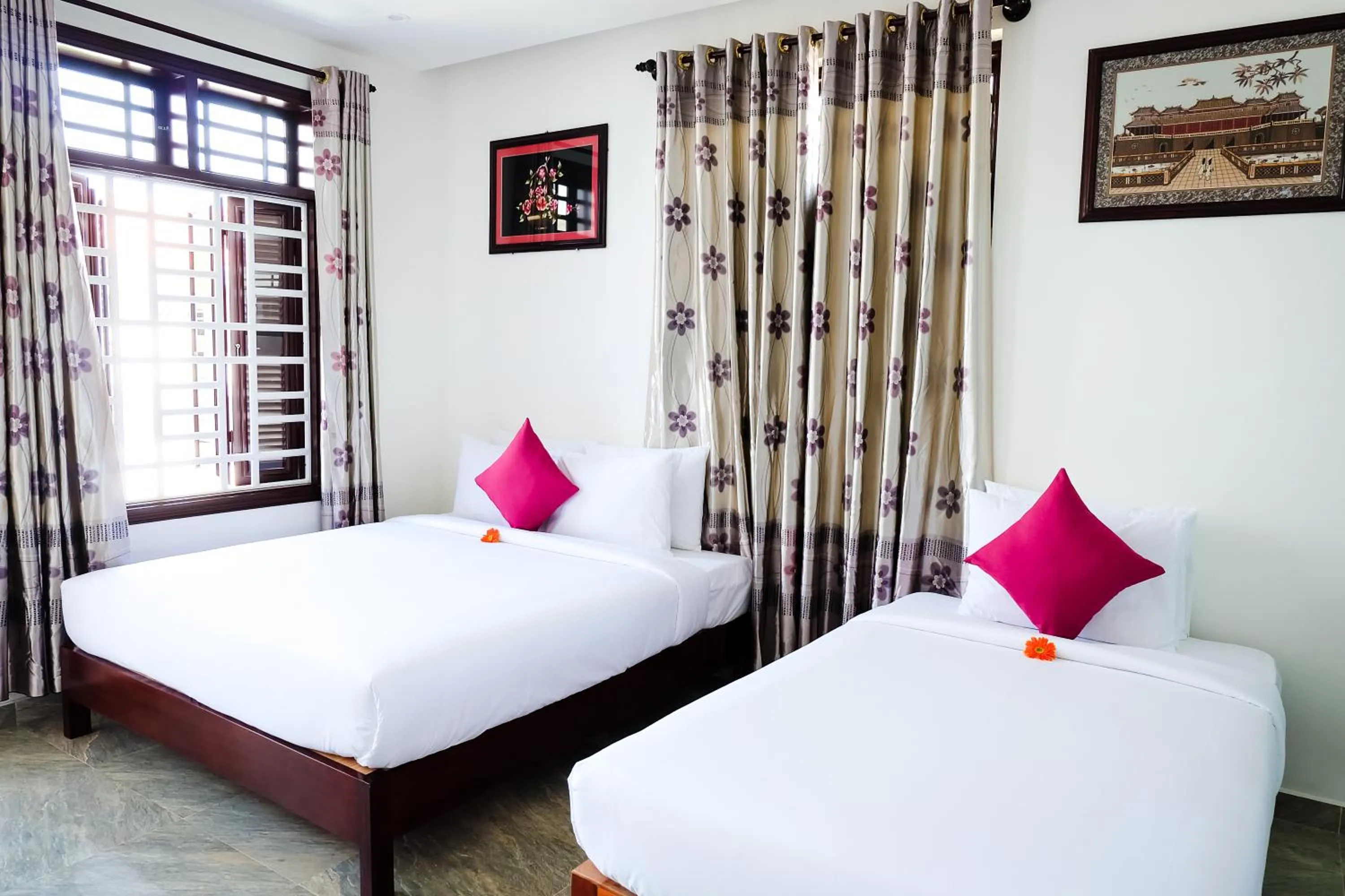 Photo of the whole room in Unity Villa